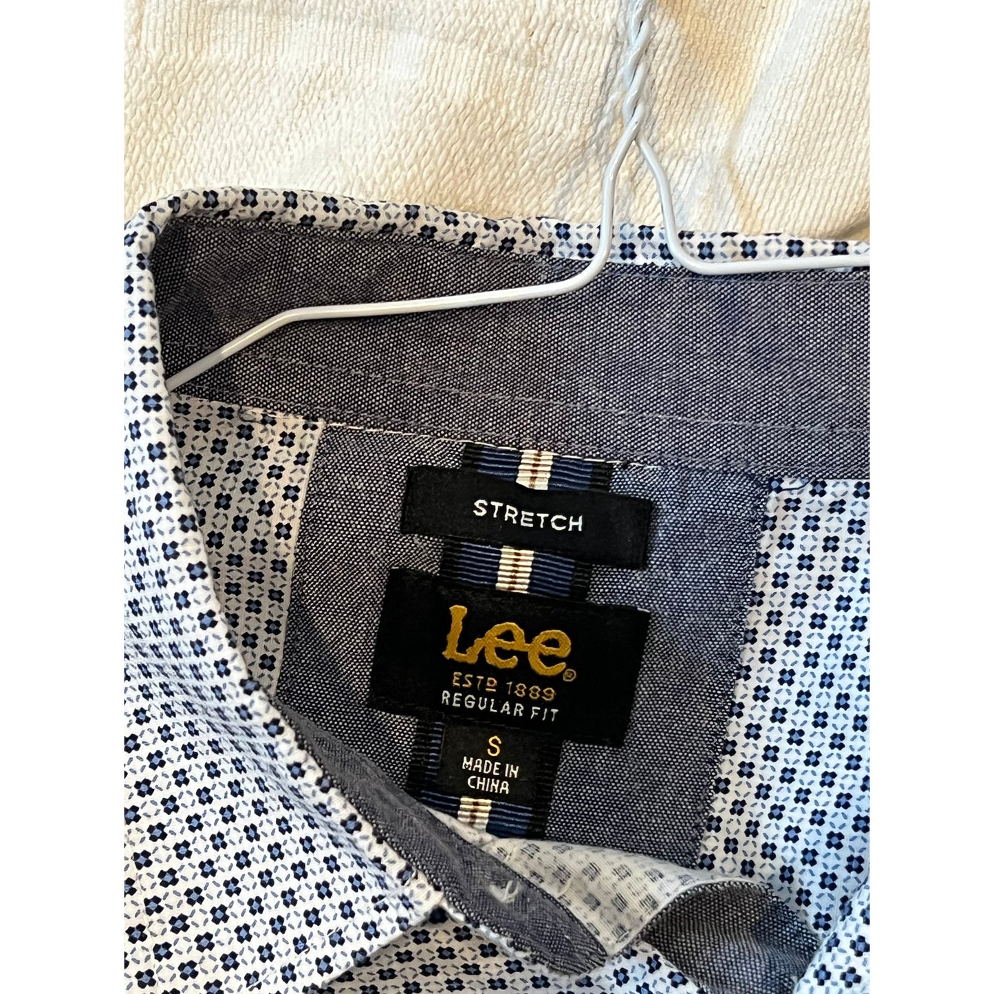 Lee Camisa de vestir elástica de ajuste regular para hombre, talla pequeña