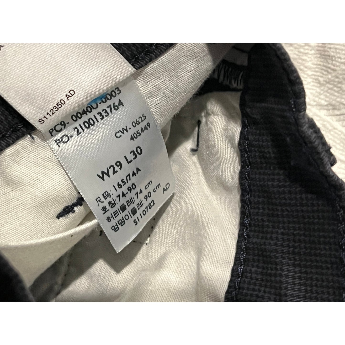 Pantalones chinos rectos de Levi's negros con parte delantera plana 29x30