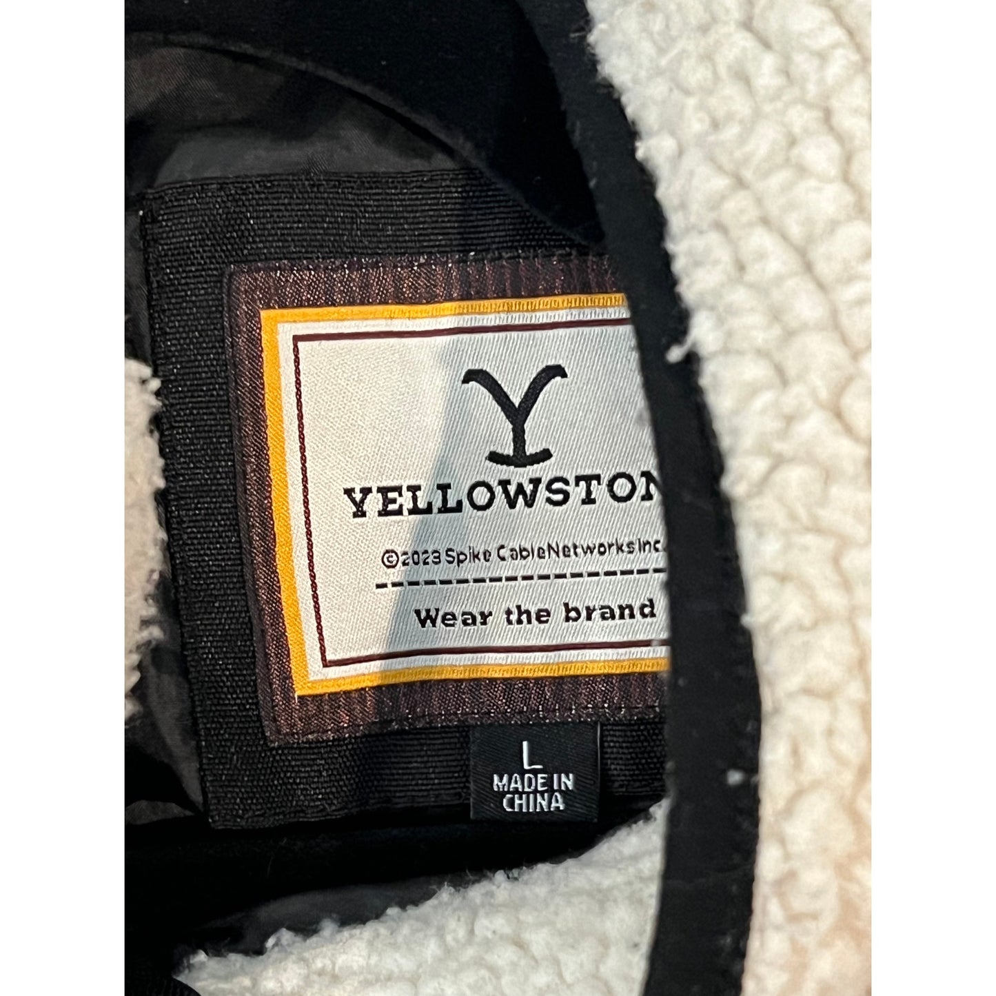 Yellowstone Spike Cable Sherpa Fleece Jacket - Size L