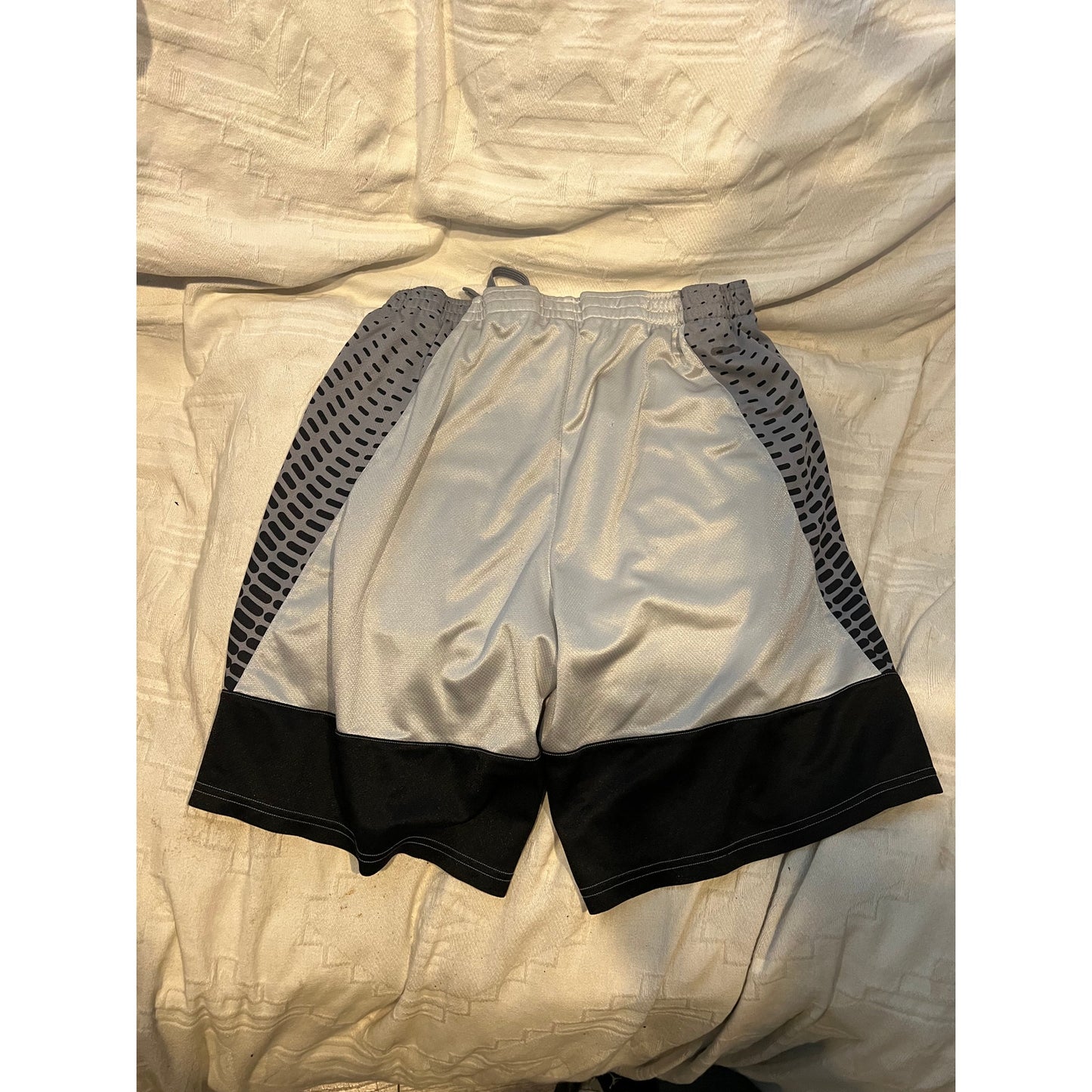 Short de basketball Old Navy blanc noir homme taille M