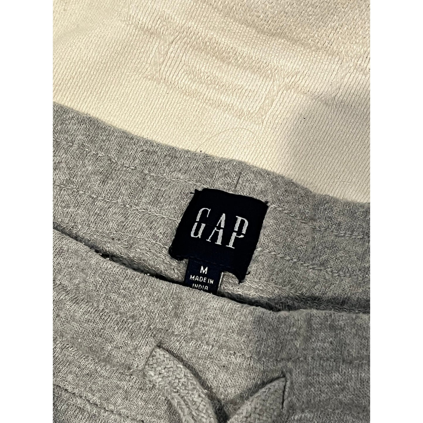 GAP Gray Sweatshorts Mens Medium
