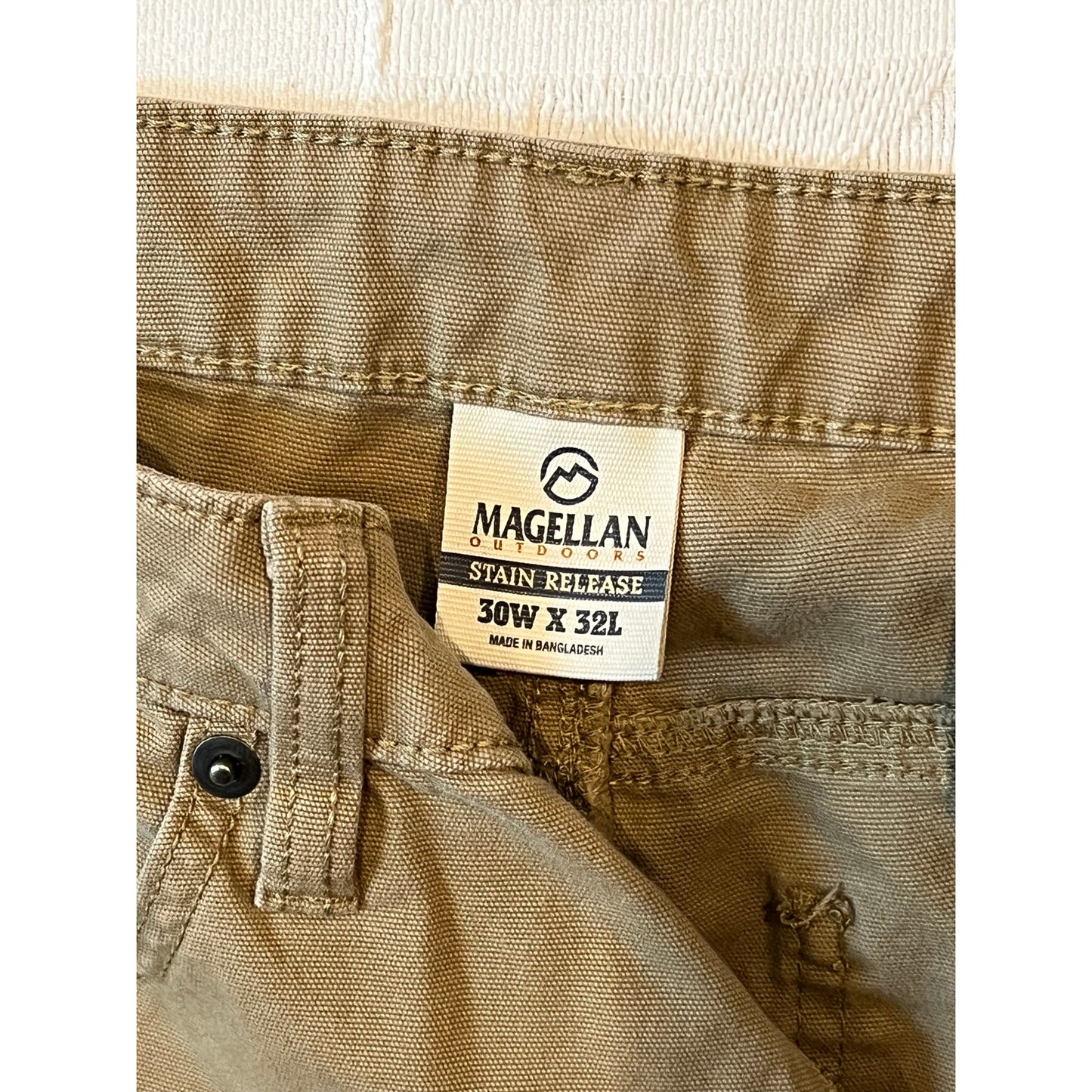 Magellan Stain Release Brown Straight Jeans Mens 30x32