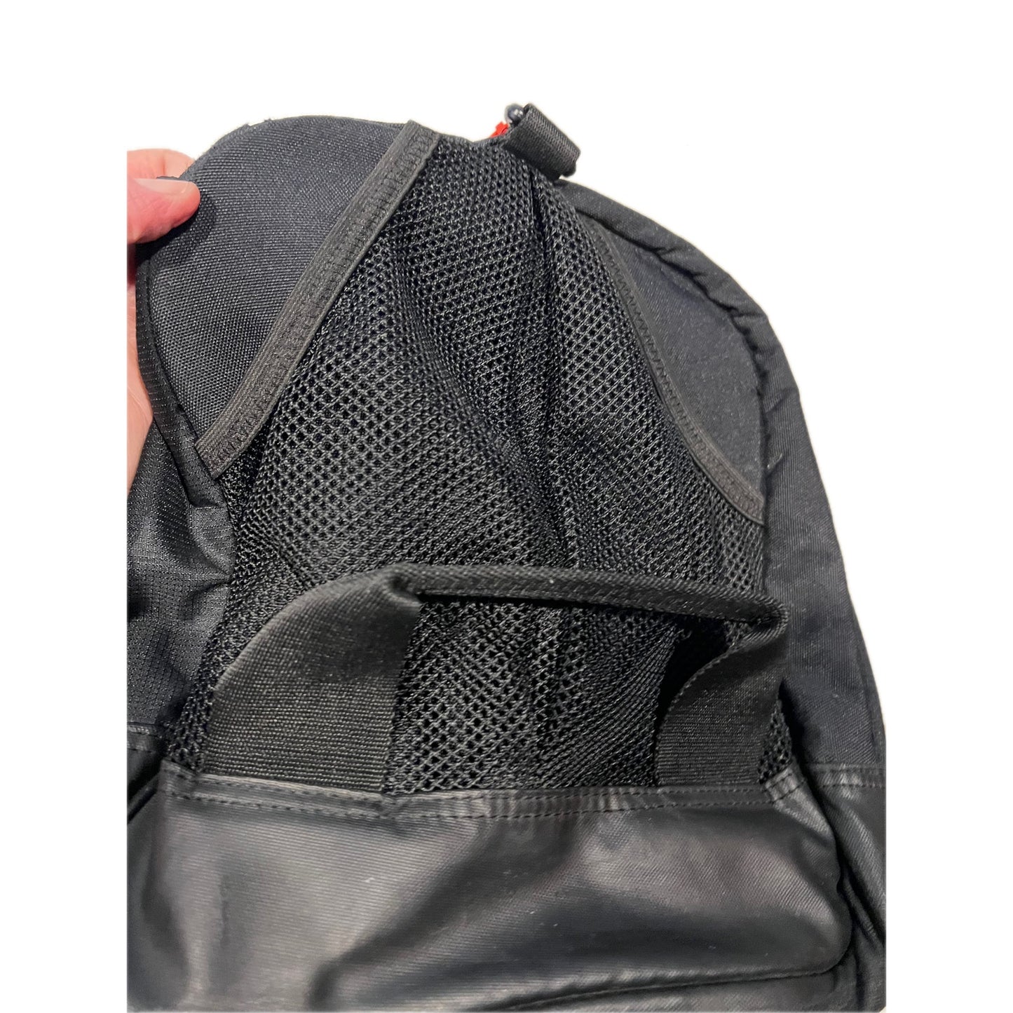 Nike Brasilia 9.5 Black Medium 60L Duffel Gym Bag