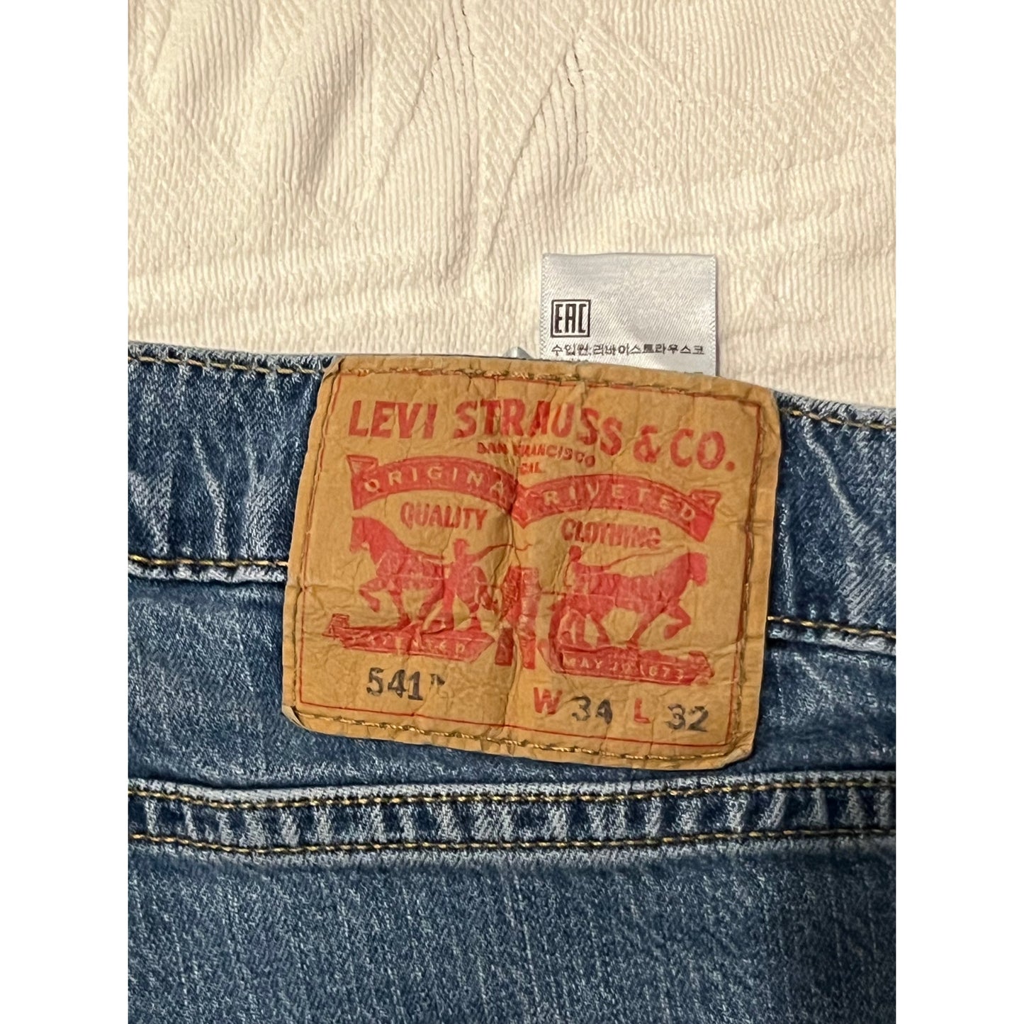 Levi's 541 Athletic Taper Fit Jeans Mens 34x32