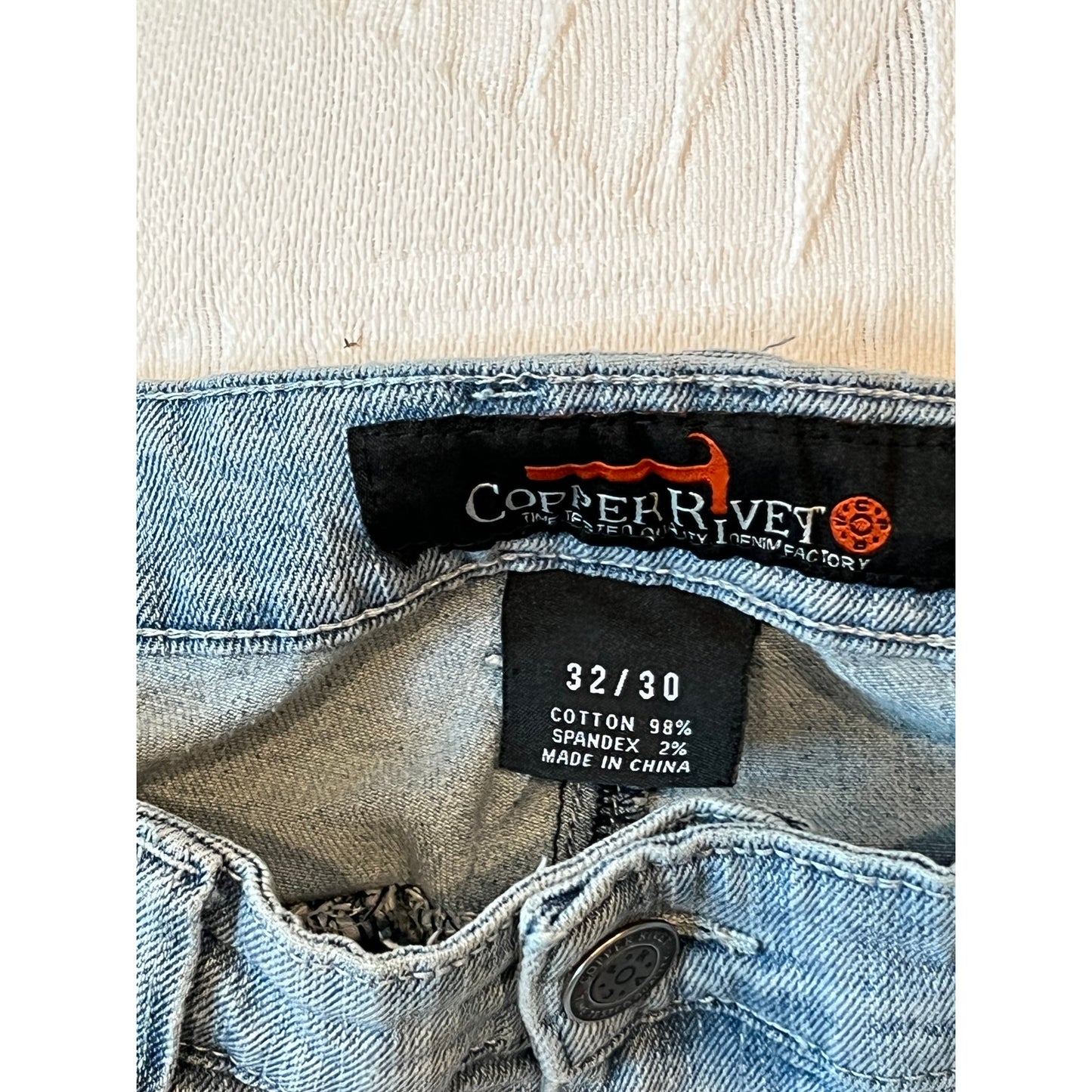 Copper Rivet Cargo Pocket Distressed Jeans Mens 32x30