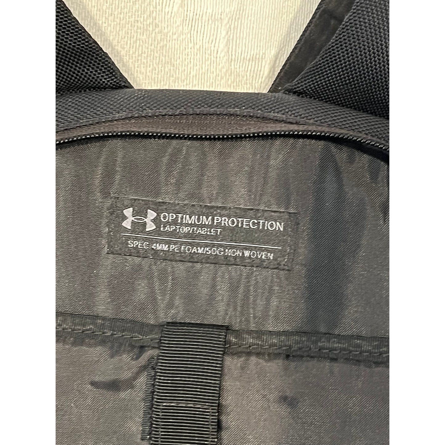 Under Armour Backlpack w Optimum Protection Laptop Sleeve