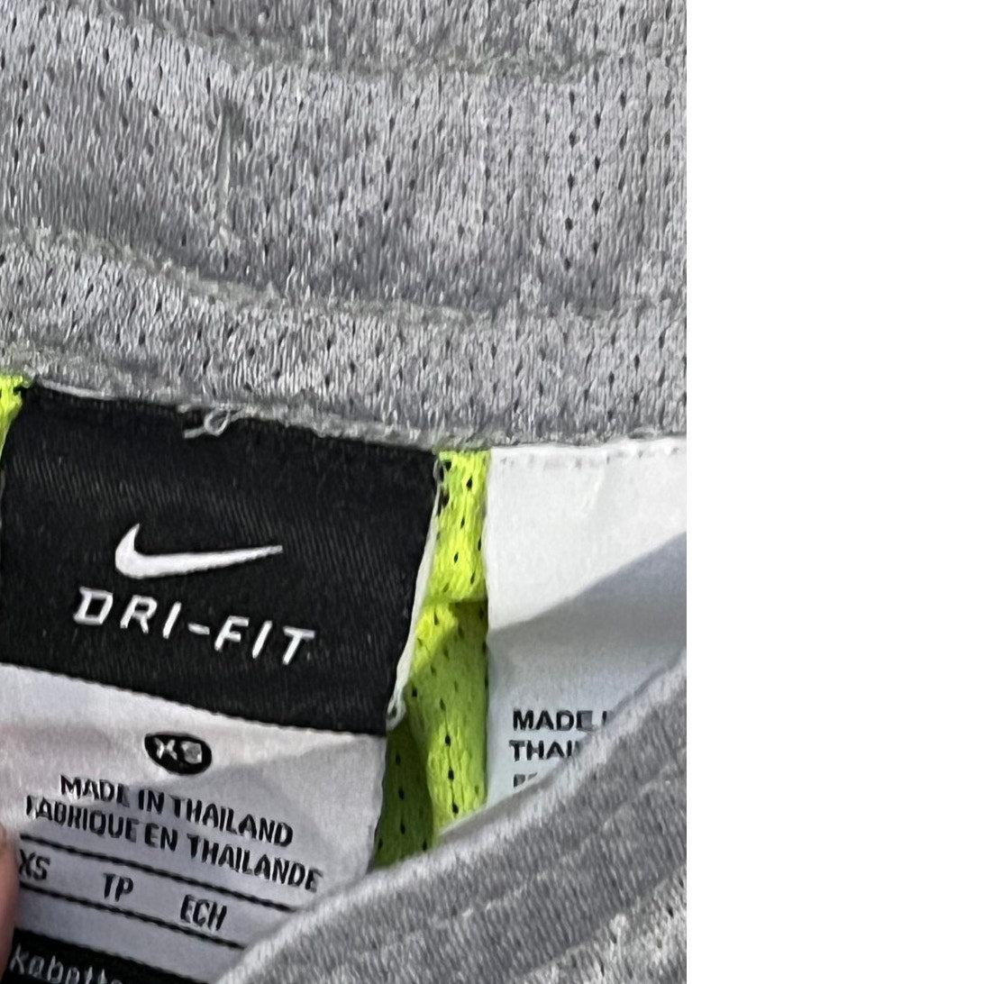 Nike Pantalones Cortos de Entrenamiento Negros Verde Lima Grises Talla XS de Mujer