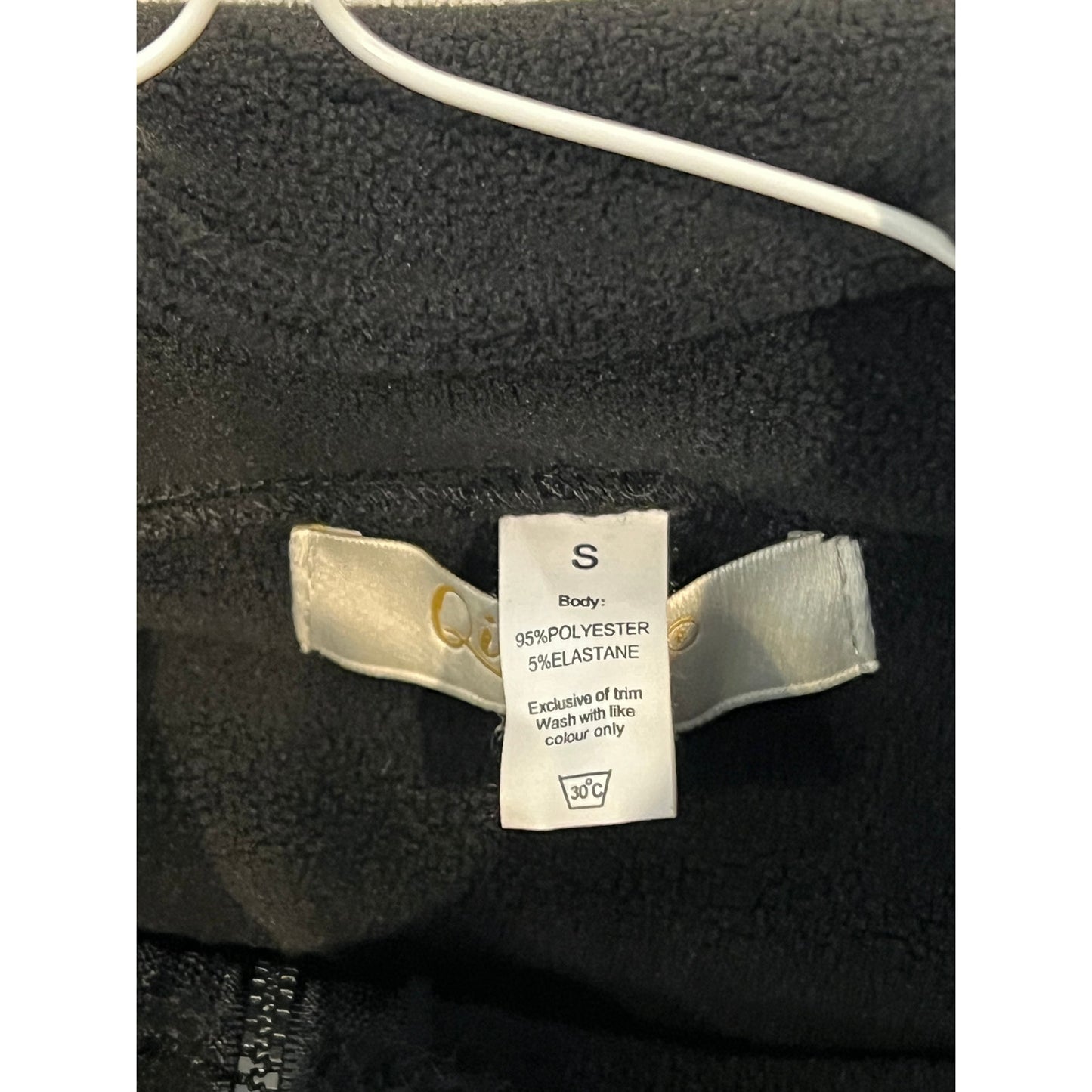 Qinsen Black Cropped Quarter-Zip Pullover - Womans Size S