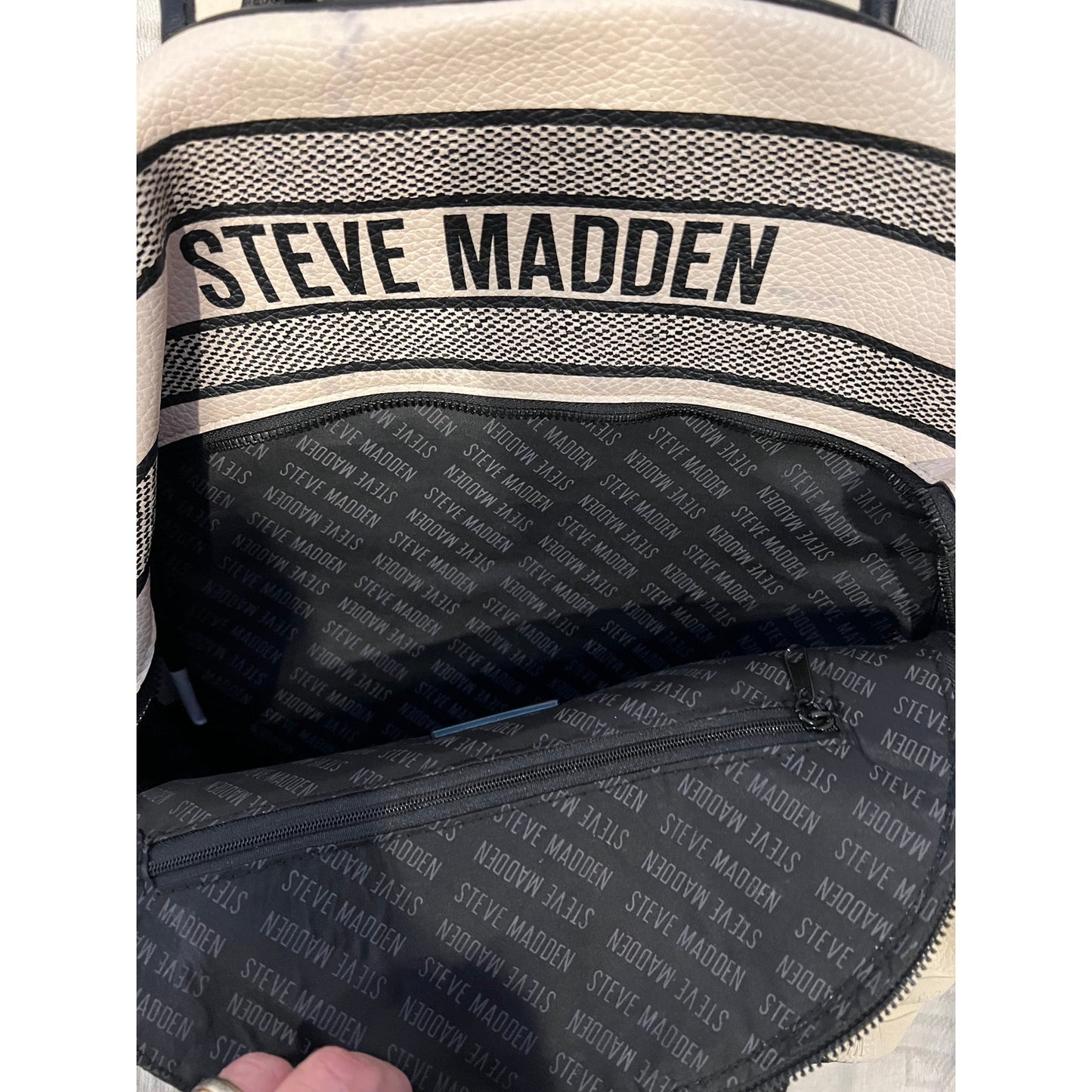 Steve Madden White 26L Backpack w Clutch Purse