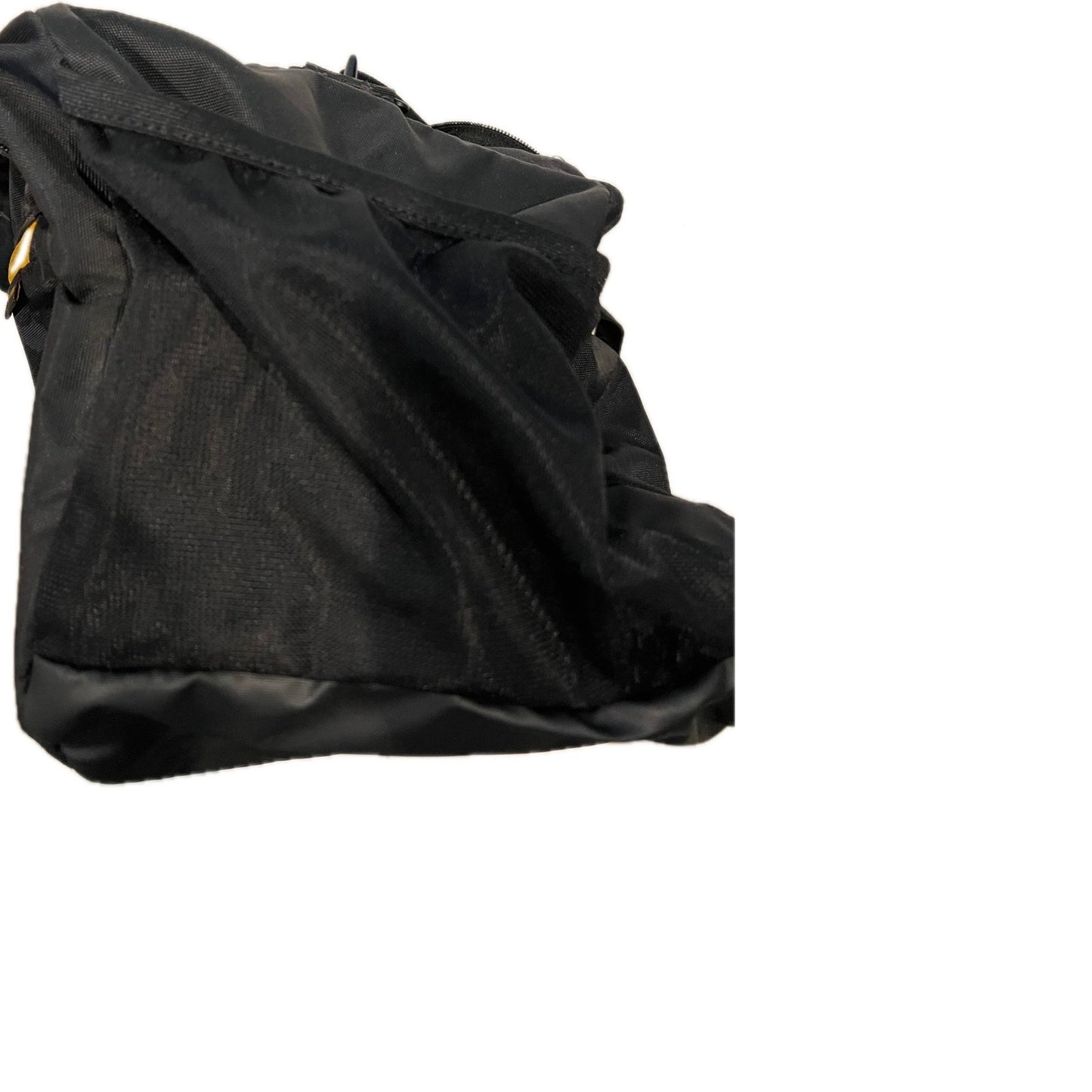 Under Armour Undeniable 5.0 Medium Duffle Bag Black Gold