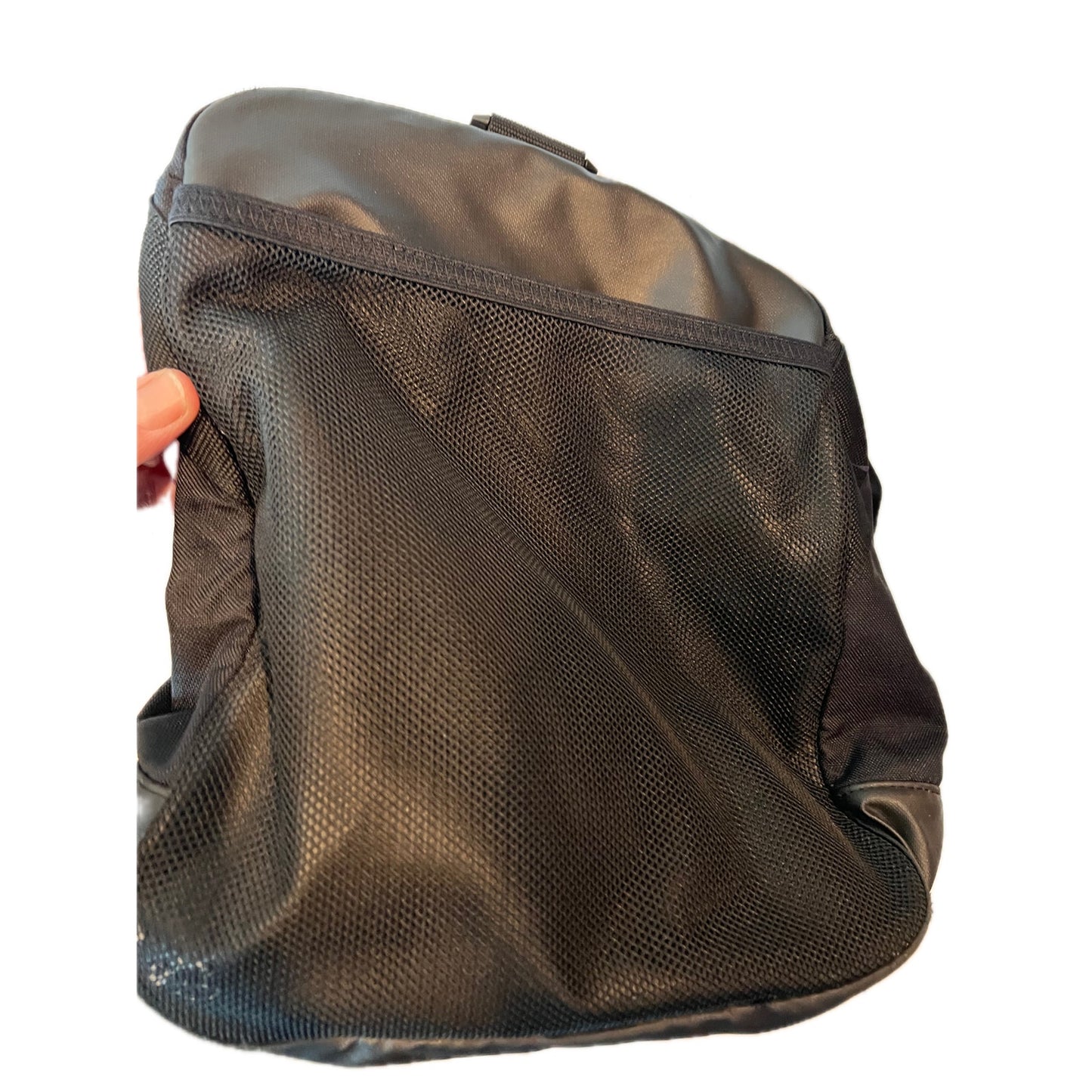Nike Black Duffel Gym Bag 18"x12"x10" Zipped