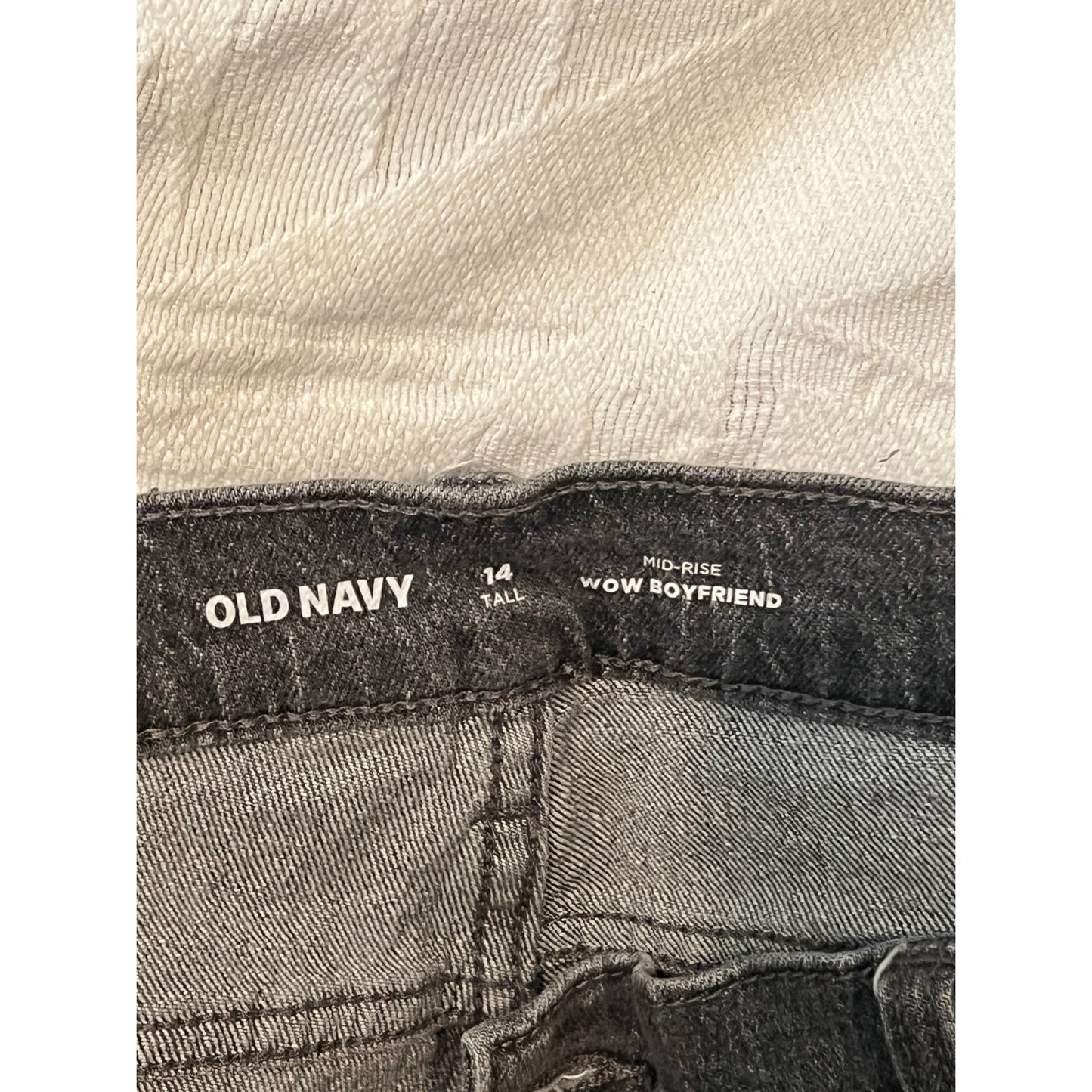 Old Navy Mid Rise Wow Boyfriend Black Jeans Womans 14