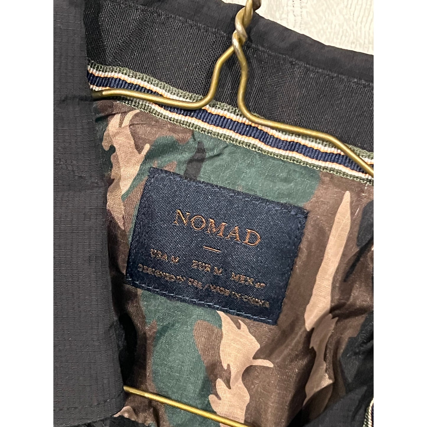 Nomad Black Green Camo Long Sleeve Button Down Shirt Med