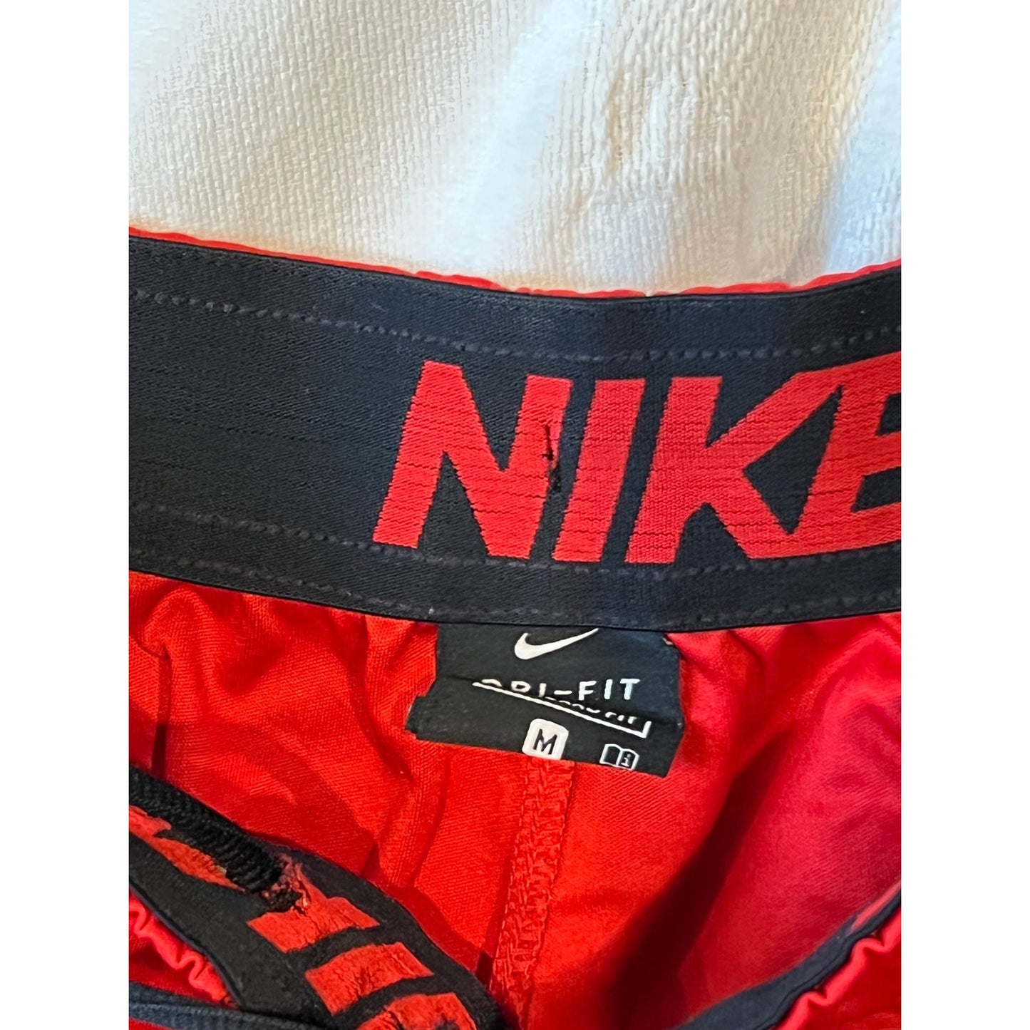 Nike Black and Red Athletic Mens M