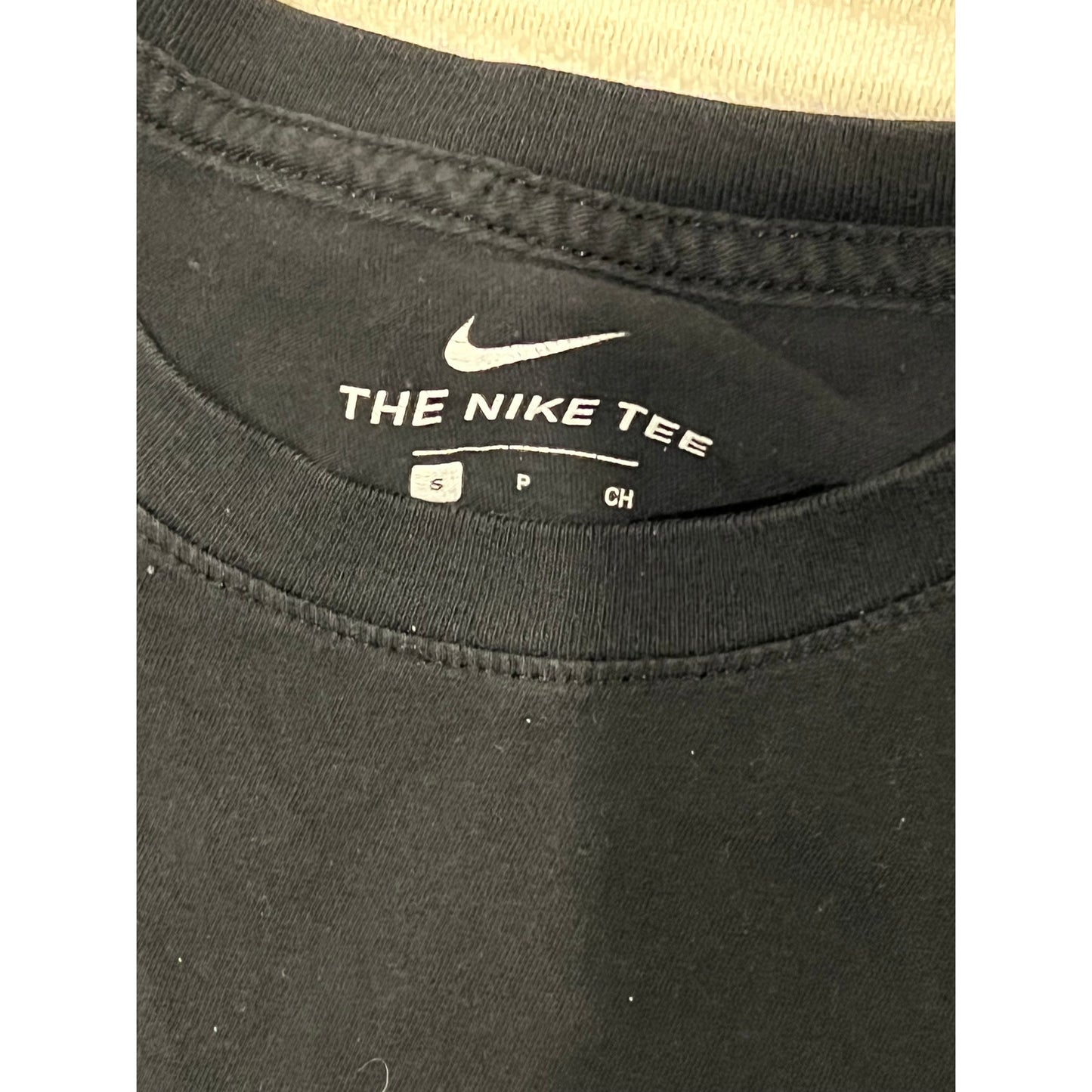 The Nike Tee Black Swoosh T-Shirt Mens S