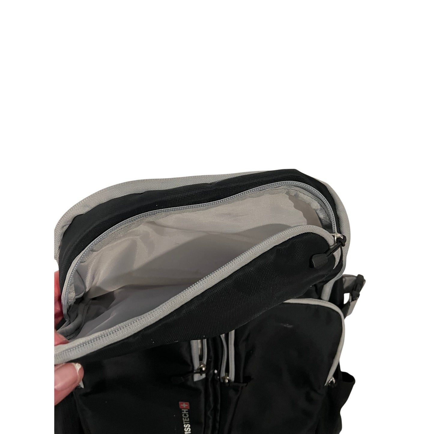 Swiss Tech Unisex 23 Liter Extreme Pocket Backpack
