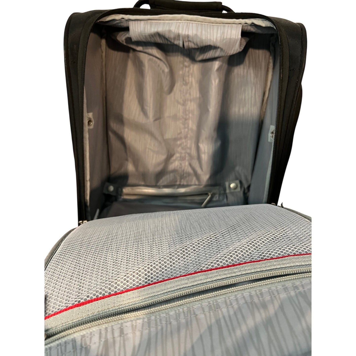 Ricardo Black Gray Softr Shell Carry On Suitcase Roller