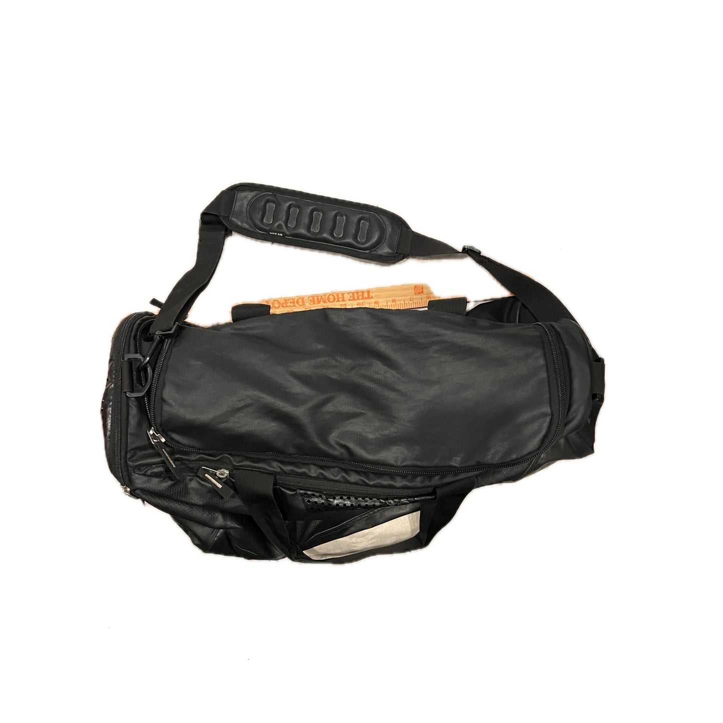 Nike Brasilia 9.5 Black Medium 60L Duffel Gym Bag