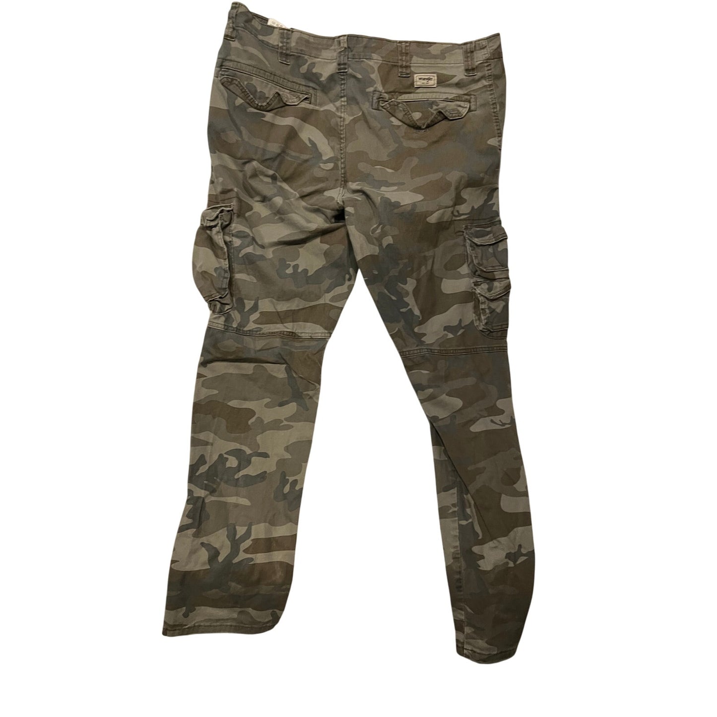 Wrangler Regular Taper Green Camo Cargo Pants 38x32
