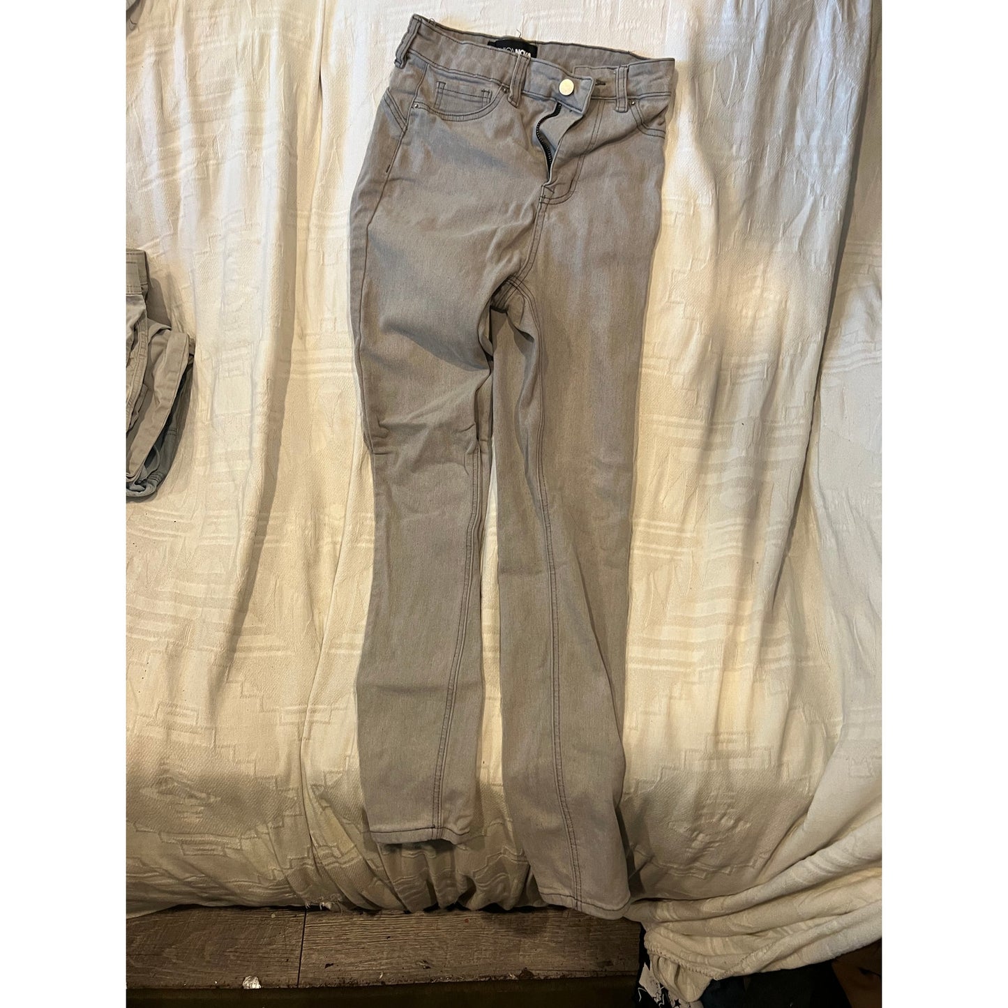 Fashion Nova Gray Skinny Womans Junior Jeans Size 5