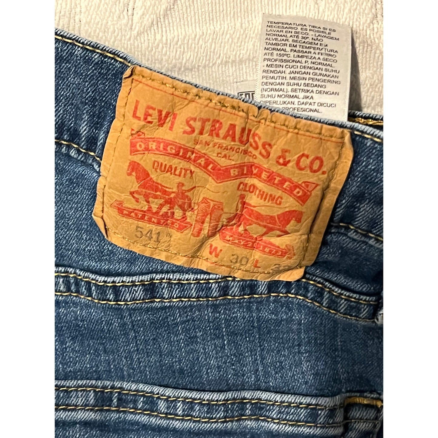 Jean fuselé athlétique Levi's 541 pour homme, taille 30x32