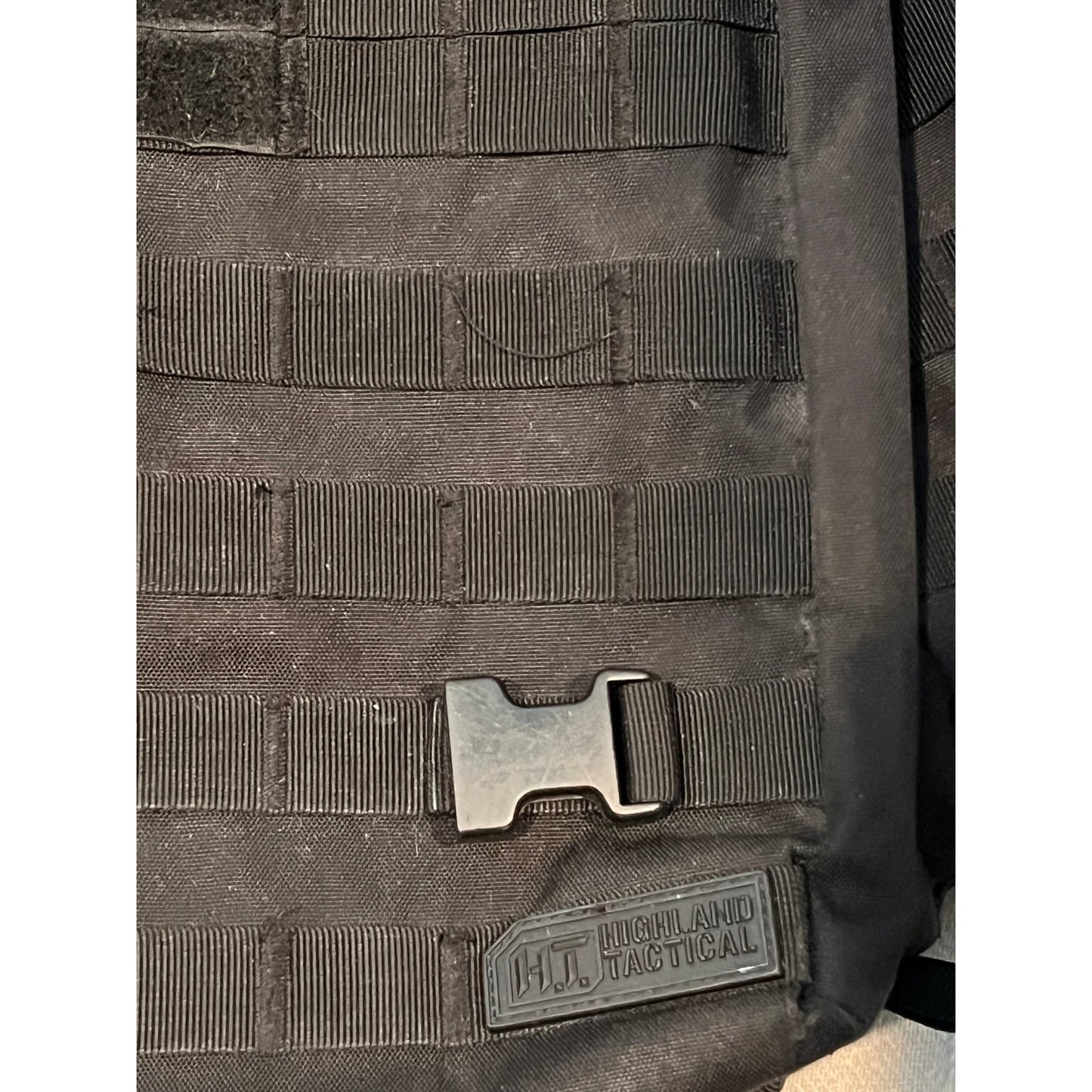 Sac à dos en toile Highland Tactical Agent, taille M, noir