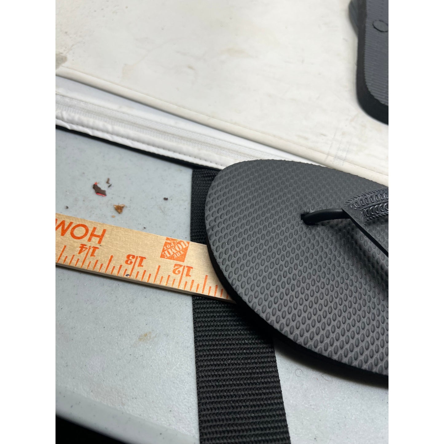 No Brand Flip-Flops Black Sandals Men's Size 11
