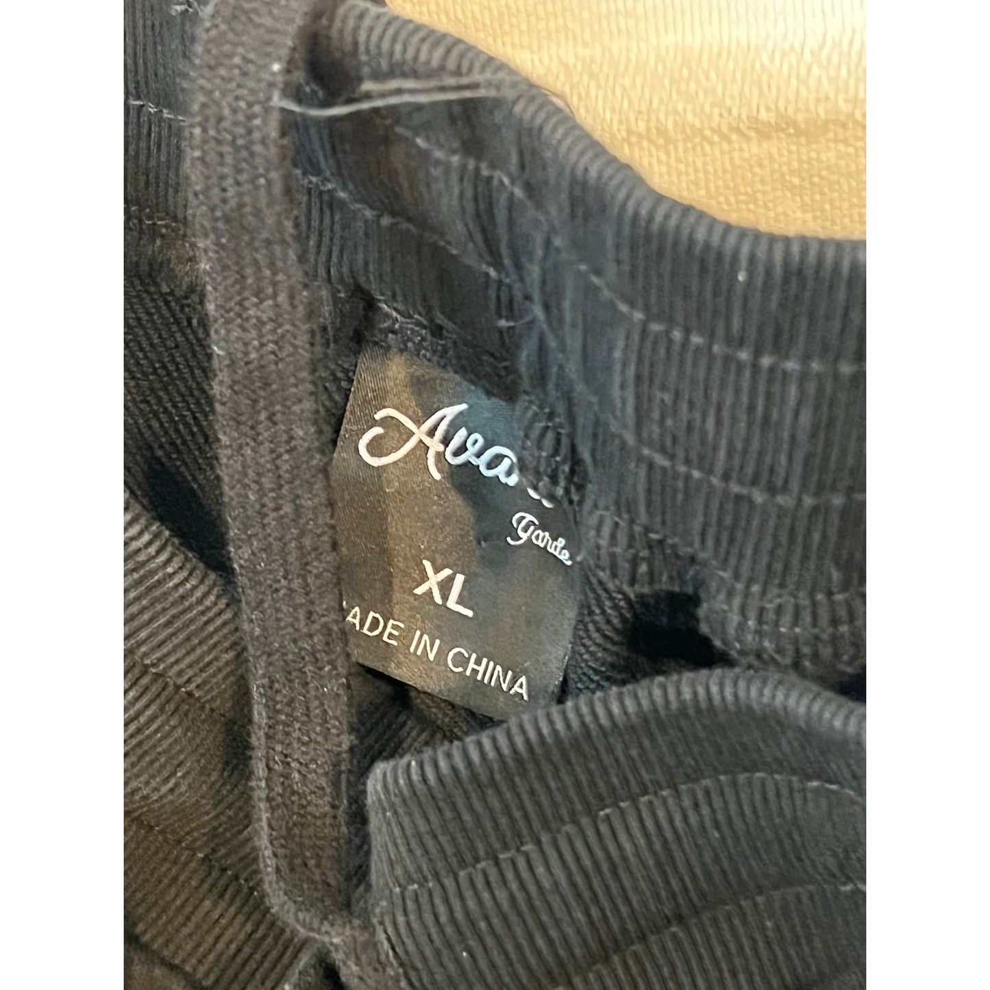 Sudadera y pantalón deportivos Avant Garde negros y rojos para hombre, talla XL