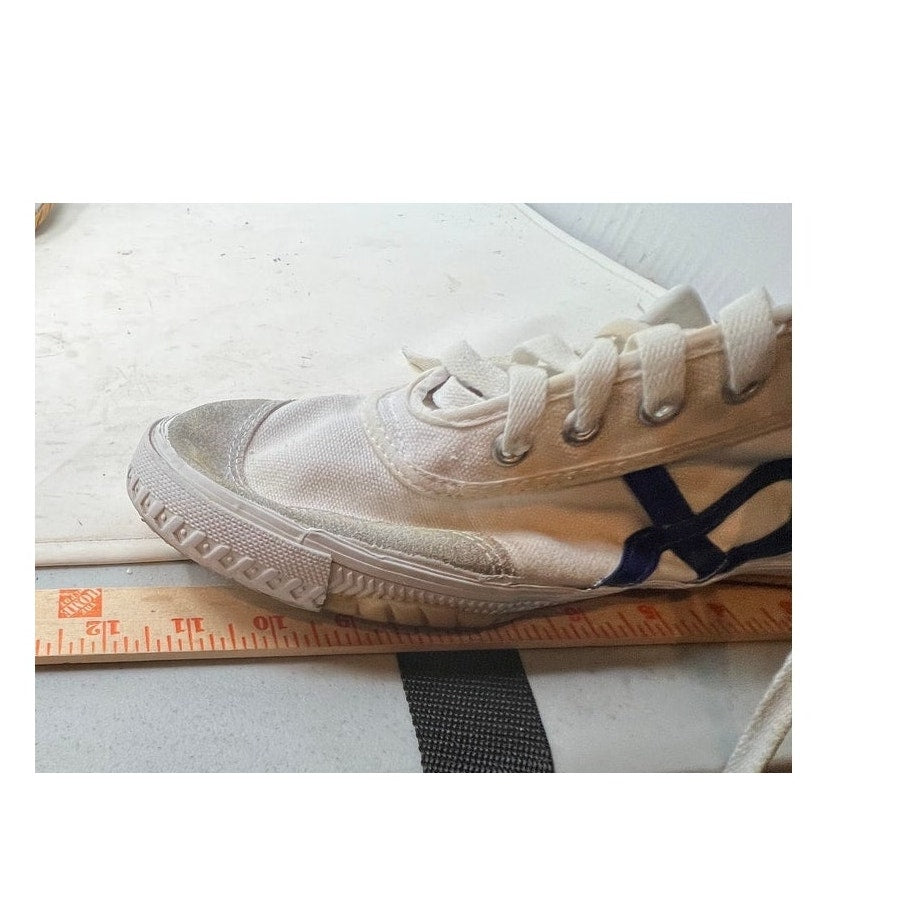 Thuong Dinh Vietnamese Sneakers Mens 11.5