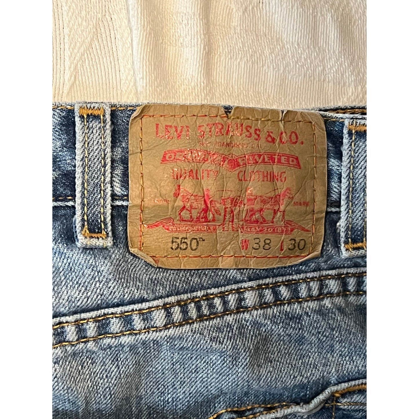 Levi's 550 Relaxed Fit Tapered Leg Jeans 38x30