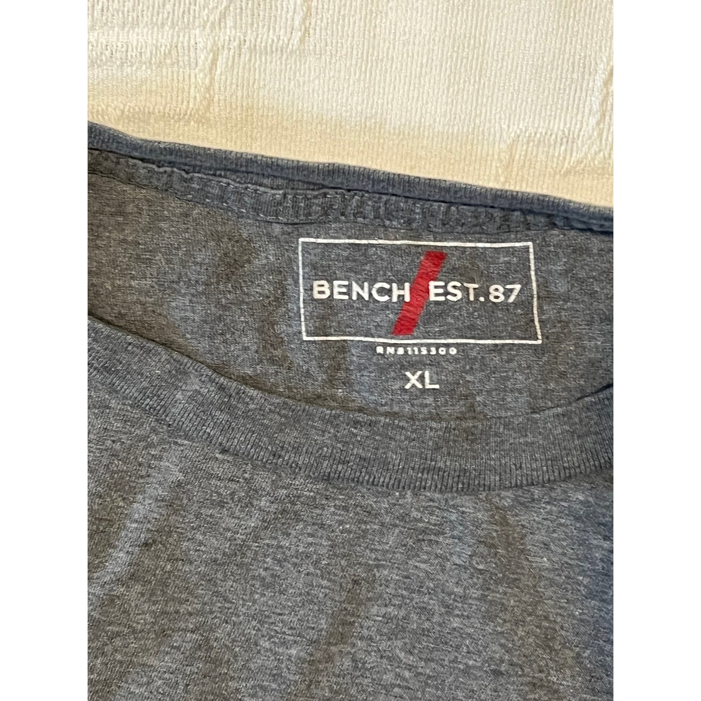 Bench Surfing Gray T-Shirt Mens XL