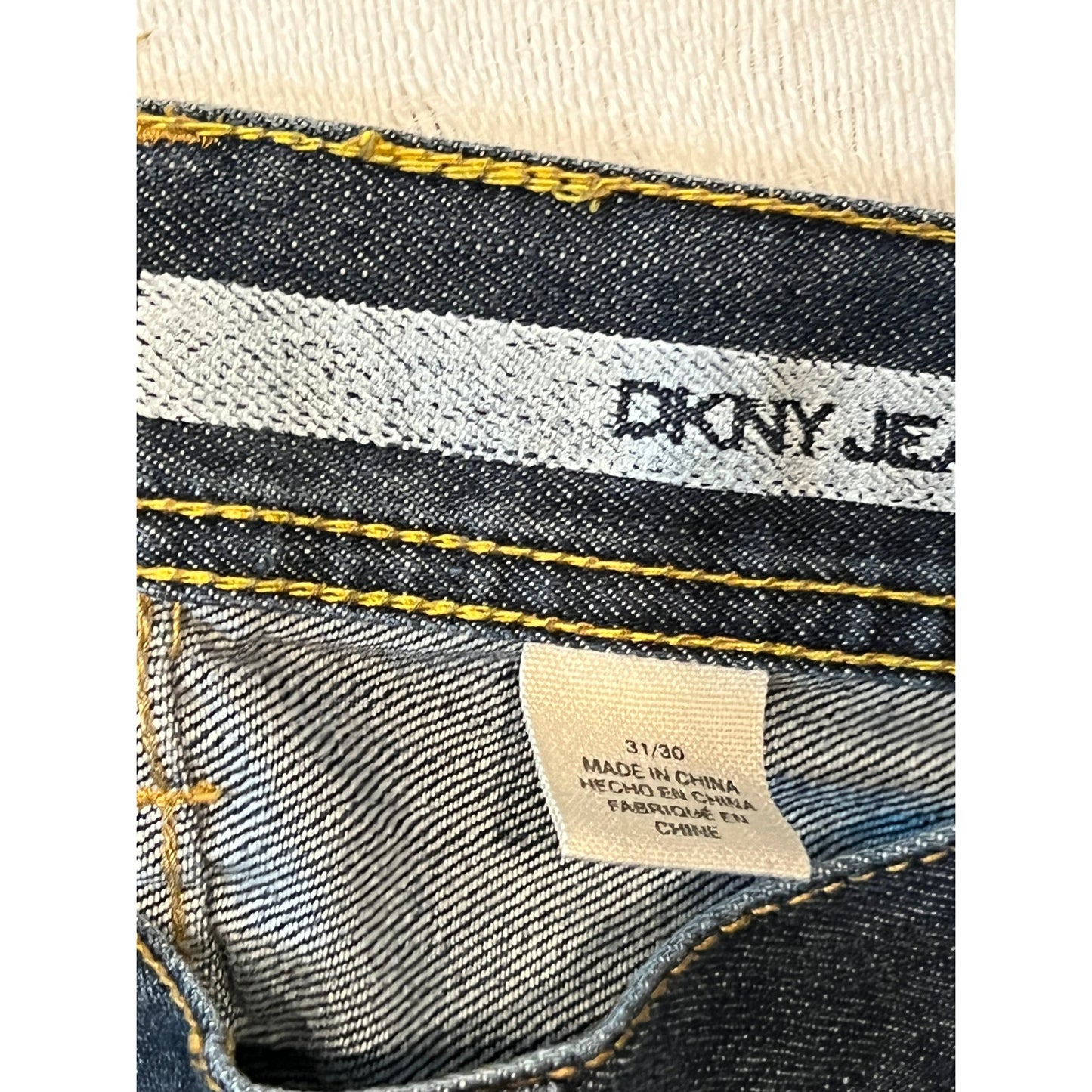DKNY Soho Relaxed Fit Jeans Mens 31x30