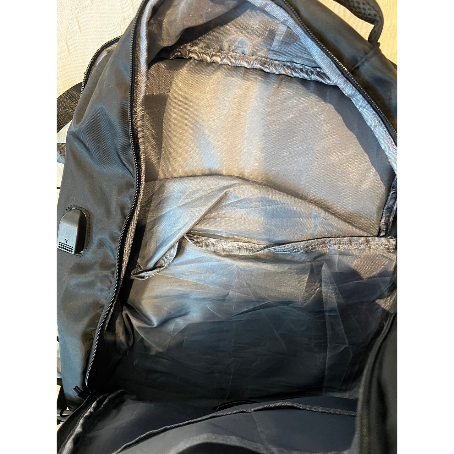 Clamshell Black Padded Computer Backpack