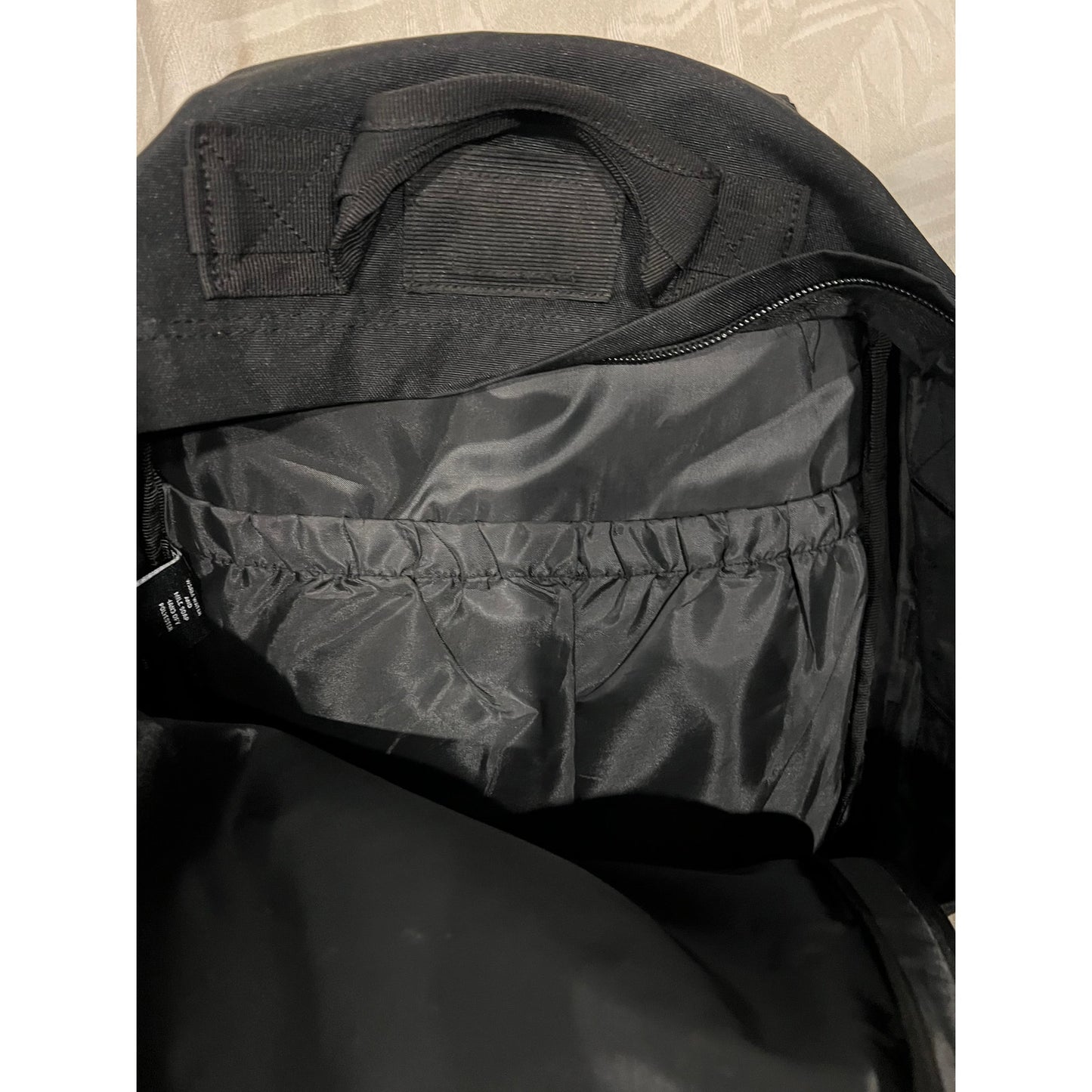 Mochila Negra XL Highland Tactical Acolchada para Computadora