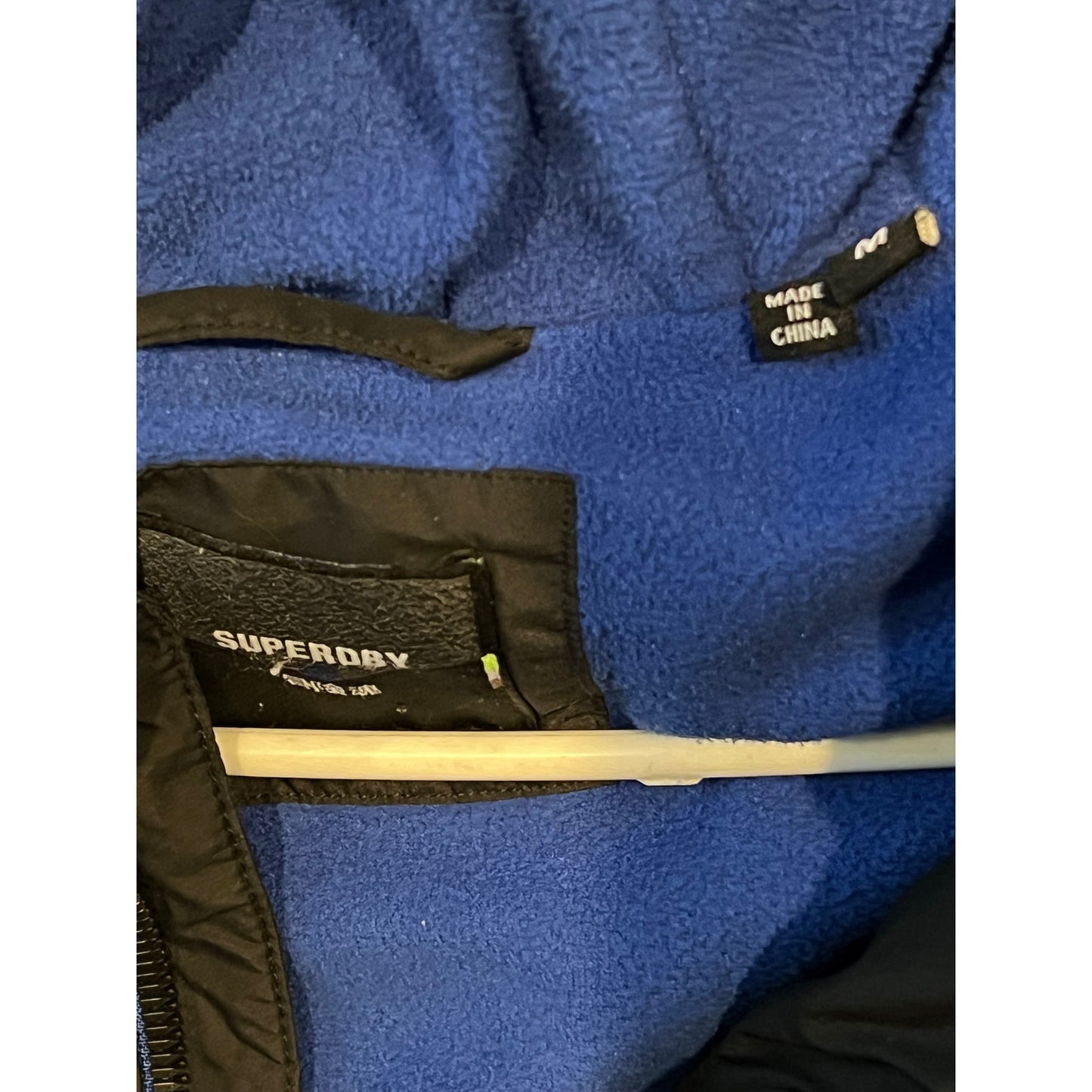 Doudoune à capuche noire Superdry pour homme, taille M
