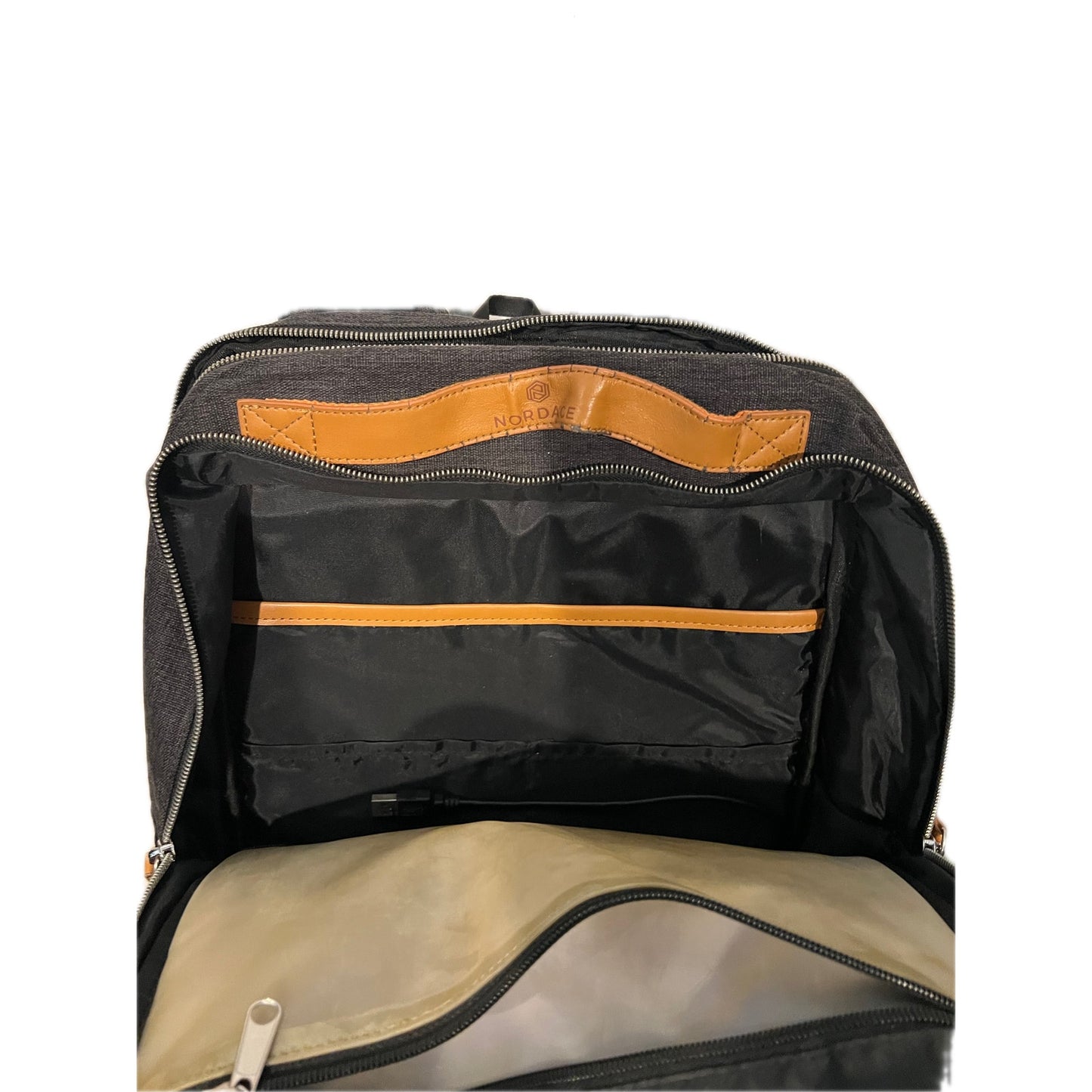 Nordace Siena Pro 15 Backpack w USB Charging 20L