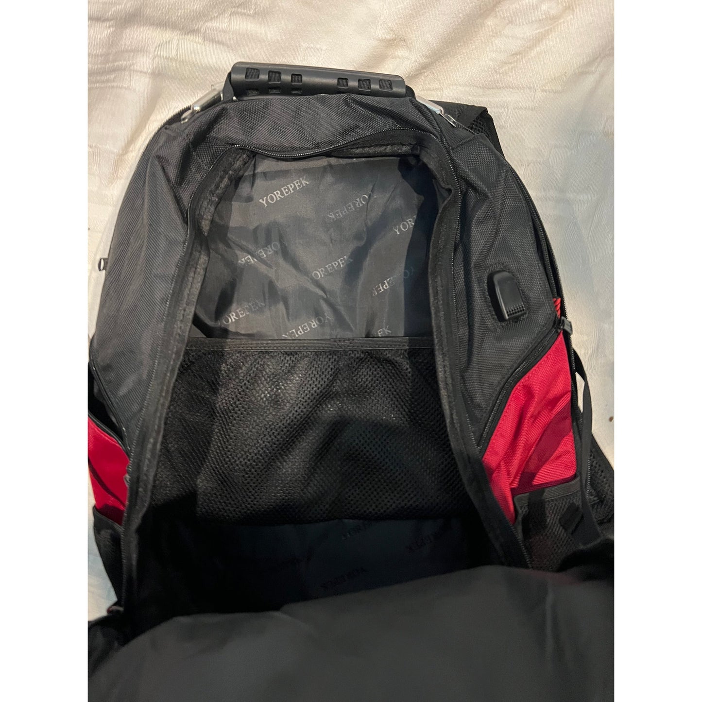 Yorepek Red Computer Charging Backpack 35L