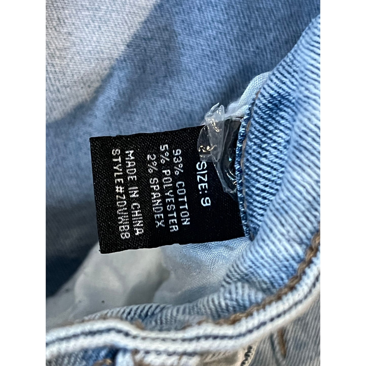 Fashion Nova  Flared Womans Jeans Sz 9