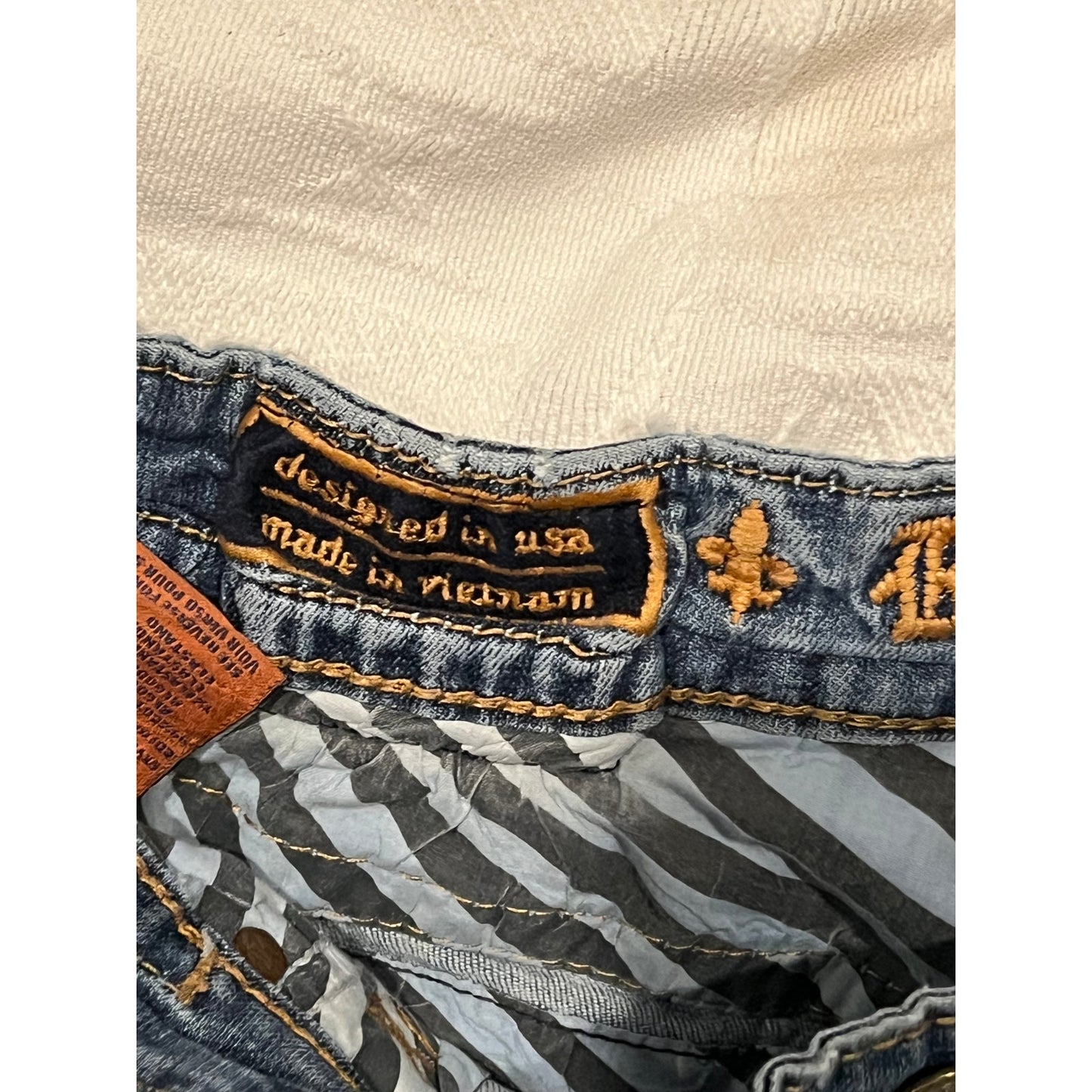 Rock Revival Albus Straight Jeans Distressed 33x33