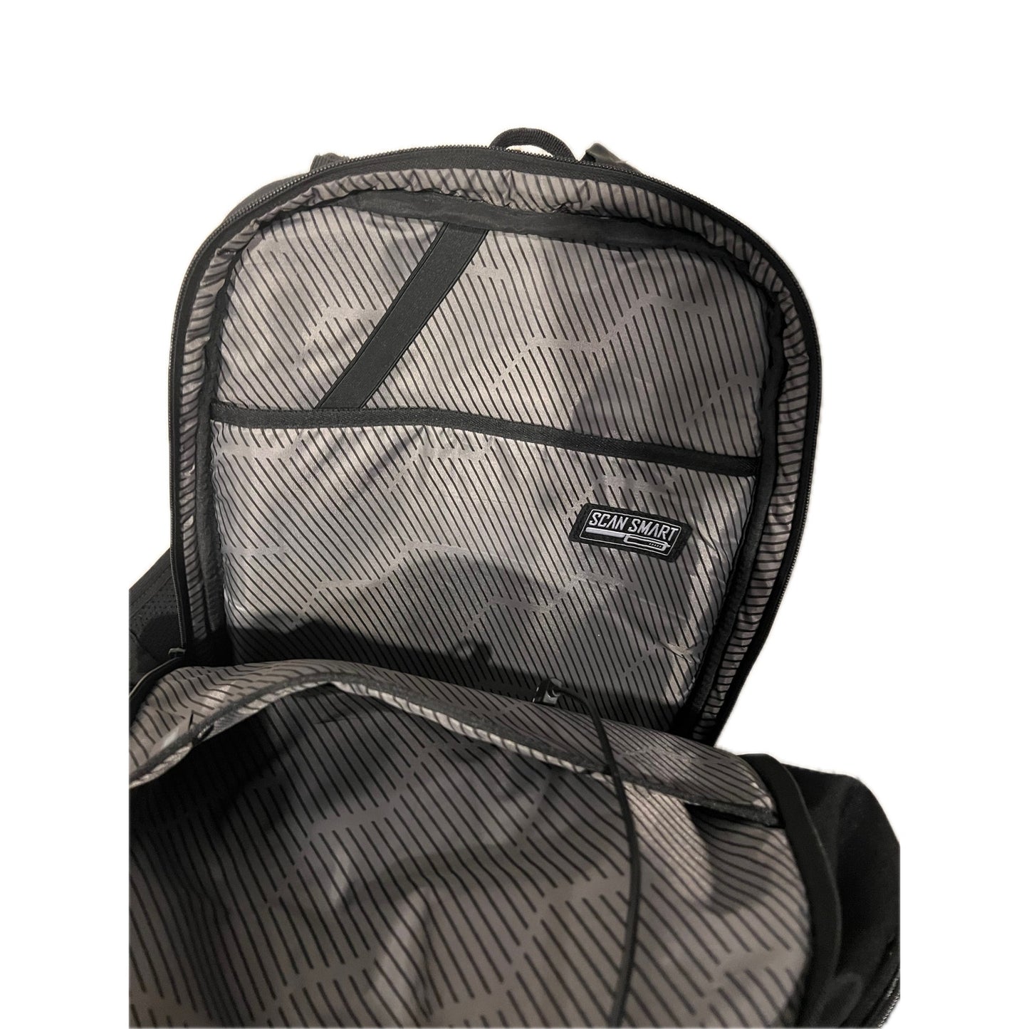 Sac à dos Swiss Gear 18 po avec mousqueton noir