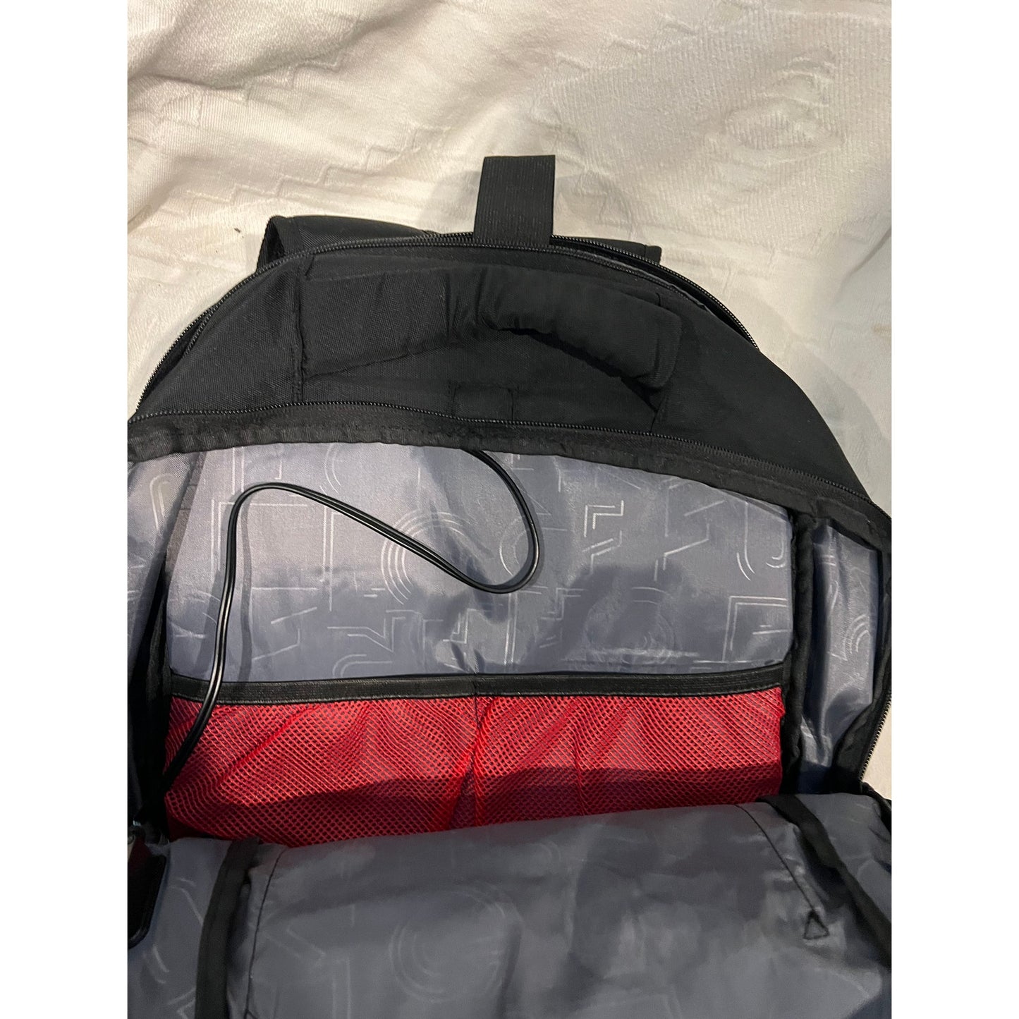 CROSSGEAR 30L Laptop Travel Backpack