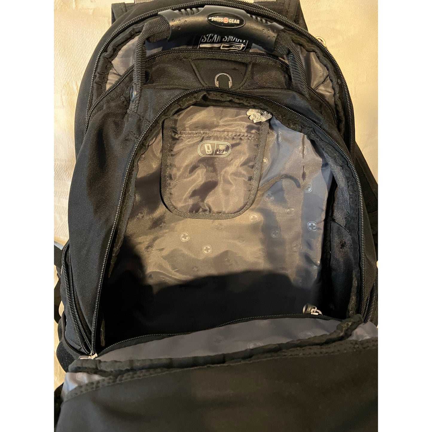 Swiss Gear 6677 ScanSmart Laptop Backpack