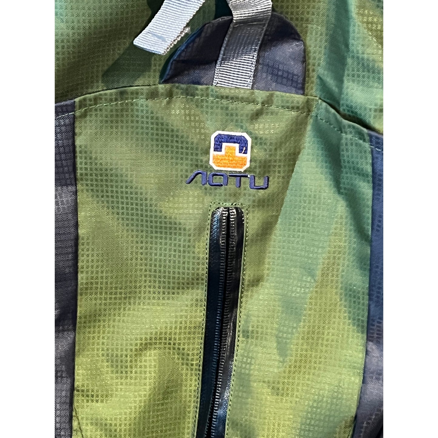Notu Explore 40L Green Black Hiking Backpack
