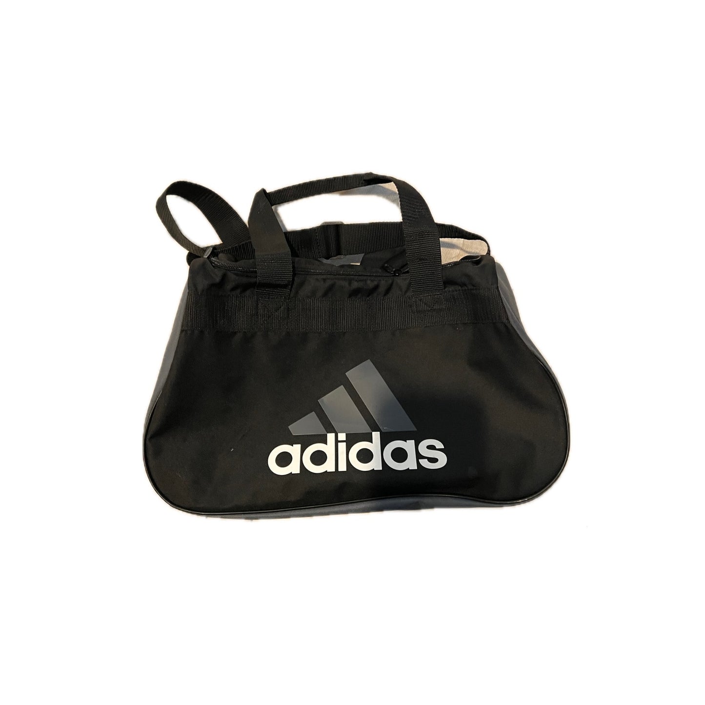 Bolso de gimnasio Adidas Defender Small de 16"x10"x8" en color negro y gris