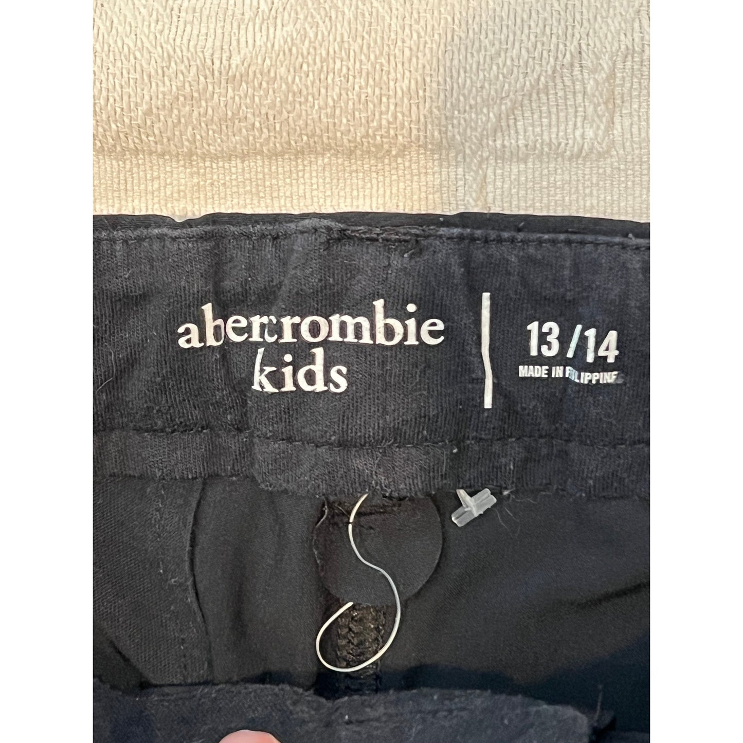 Abercrombie Kids Black Chino Short Sz (13/14)