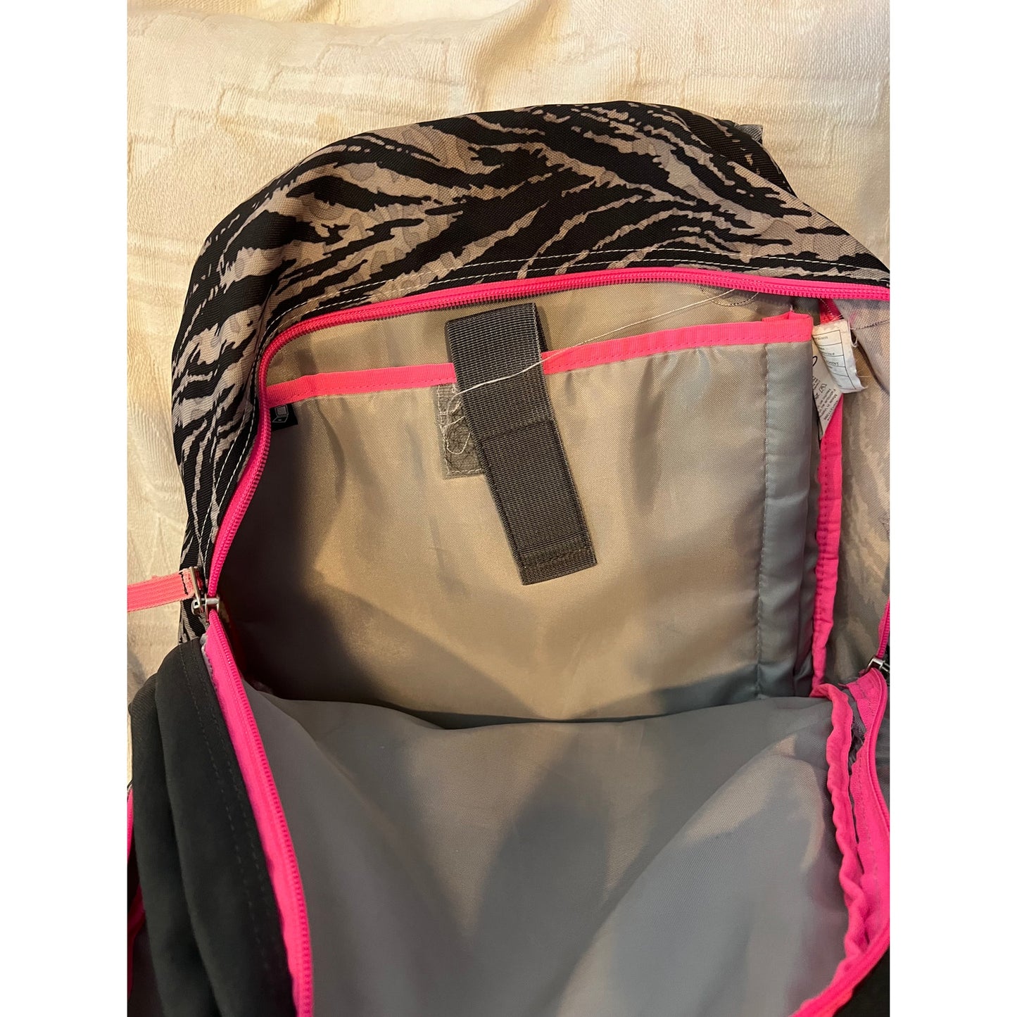 Sac à dos JanSport zèbre et rose 3 sections 1950 pouces cubes