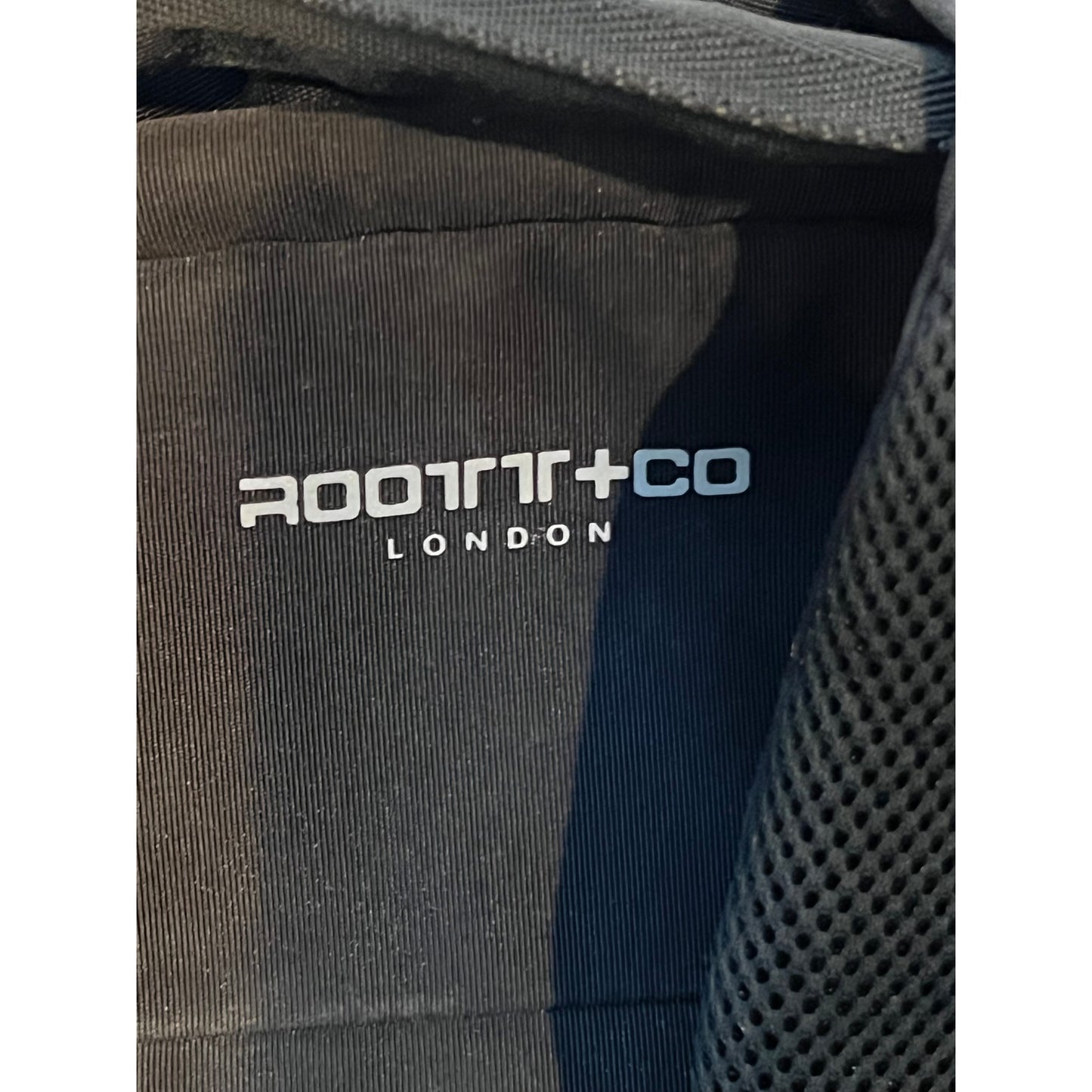 Sac à dos de voyage rembourré à coque rigide Roott & Co London UK