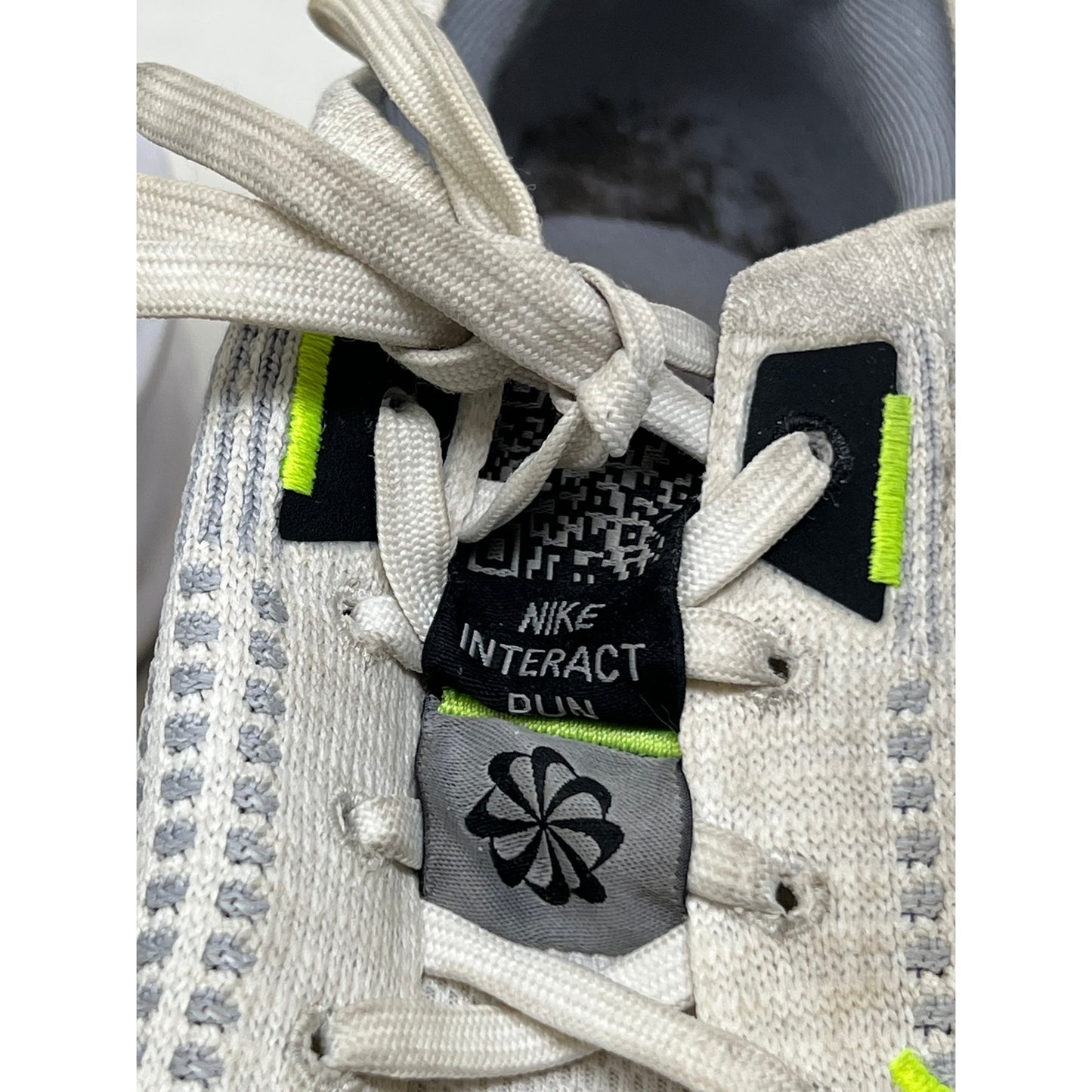Nike Interact Run Blanc Gris Loup Noir Volt Homme 8.5