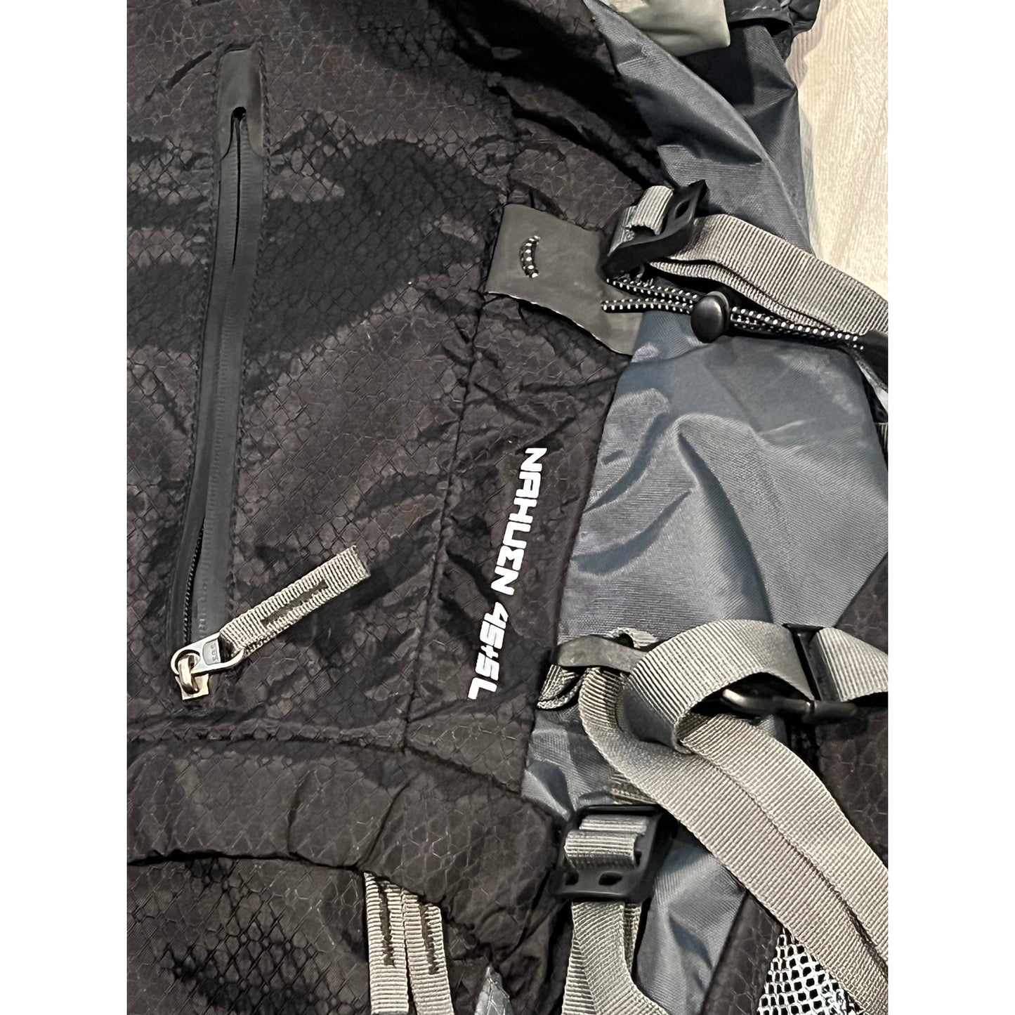 Spinit Nahlien 48L Hiking Backpack with Rain Guard