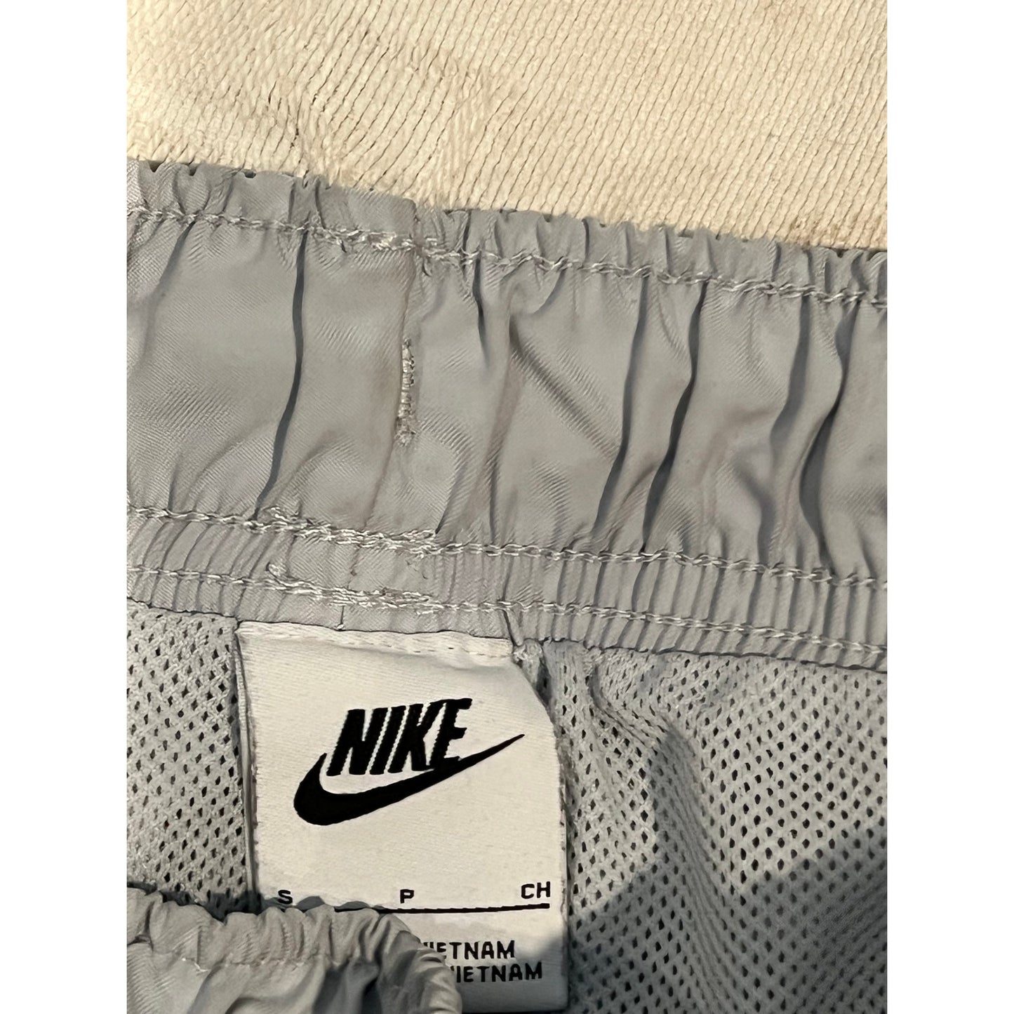 Nike Gray Training w Mesh Lining Shorts Mens Small